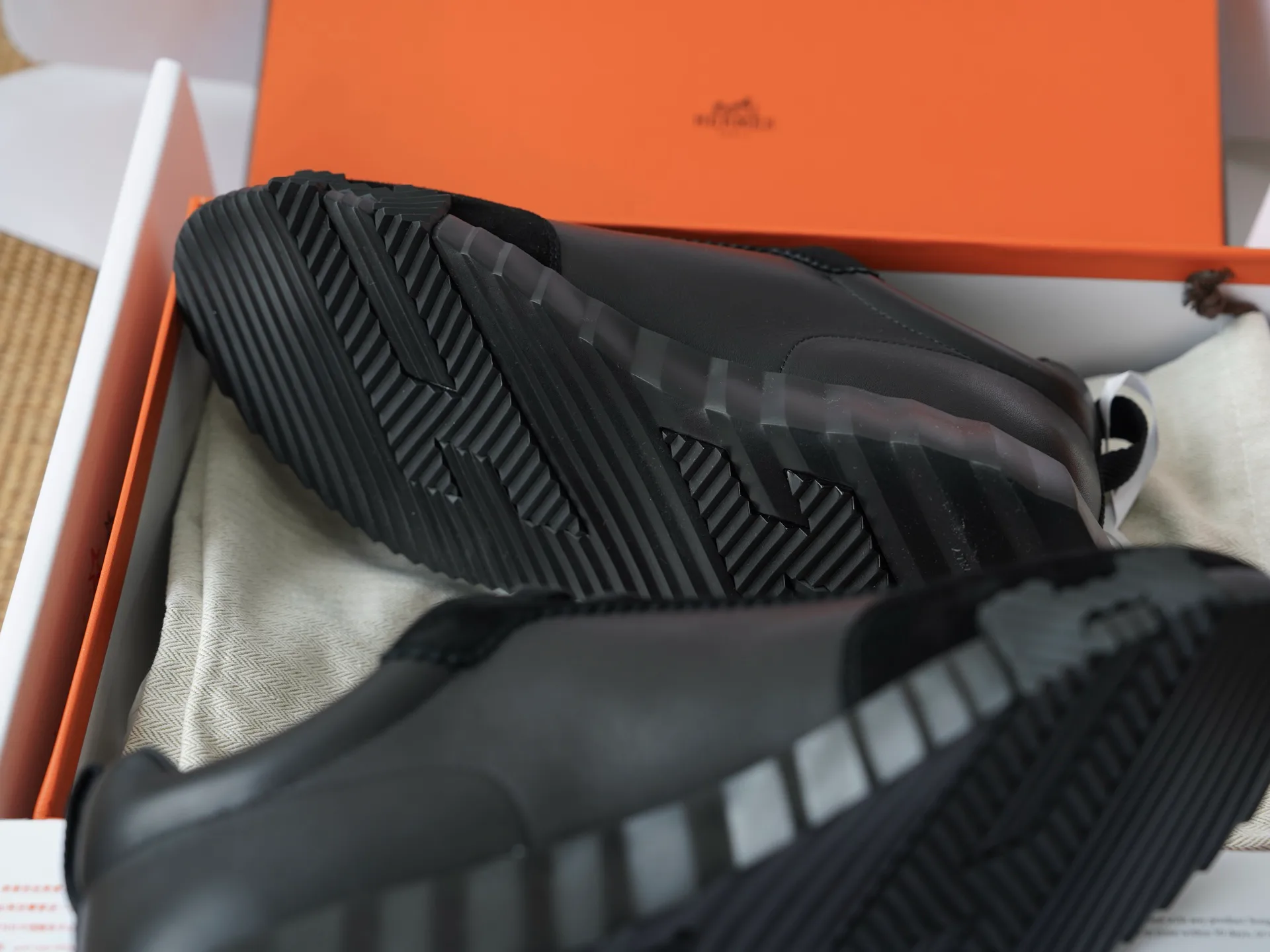 Men's Sneakers HERMES 18290716
