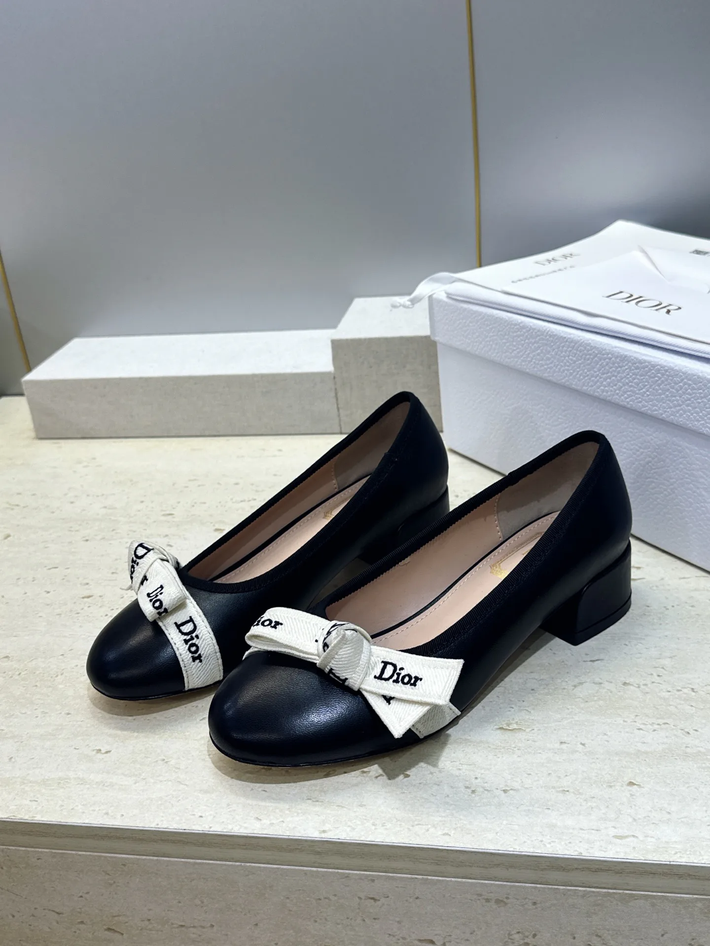 Women's Ballet Flats CHRISTIAN DIOR 18132752