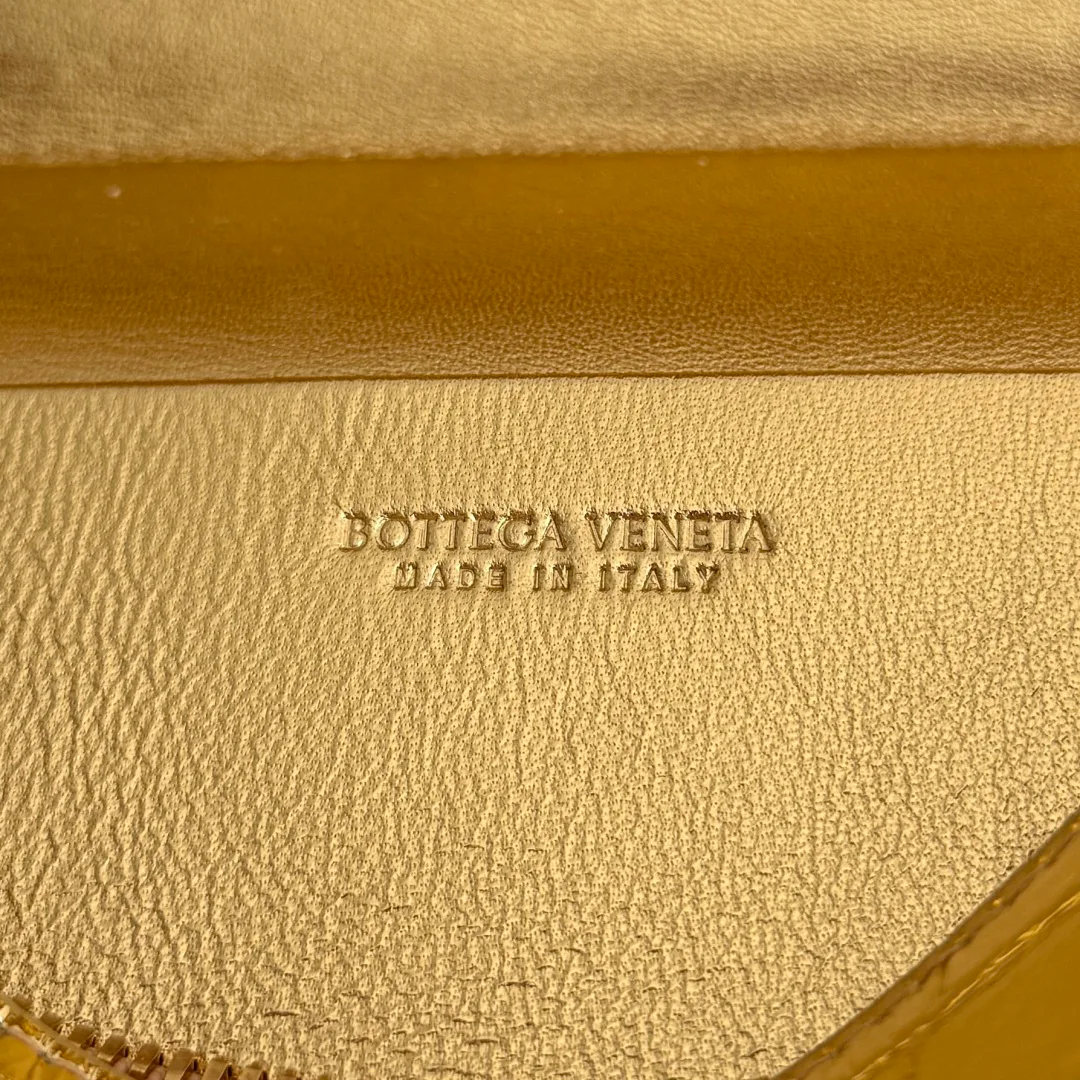 Women's Classic Handbags BOTTEGA VENETA 18367431