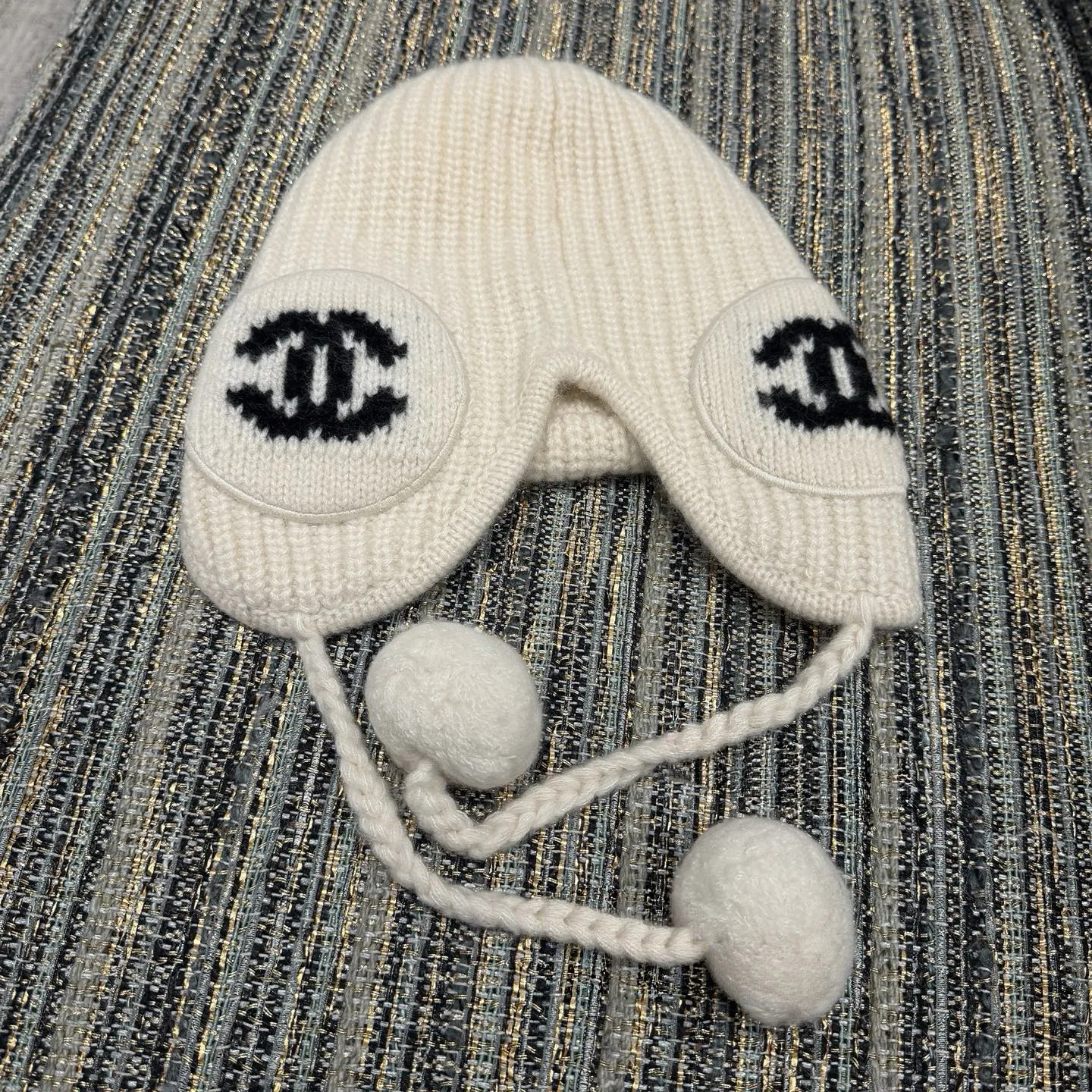 Hats CHANEL 18347816