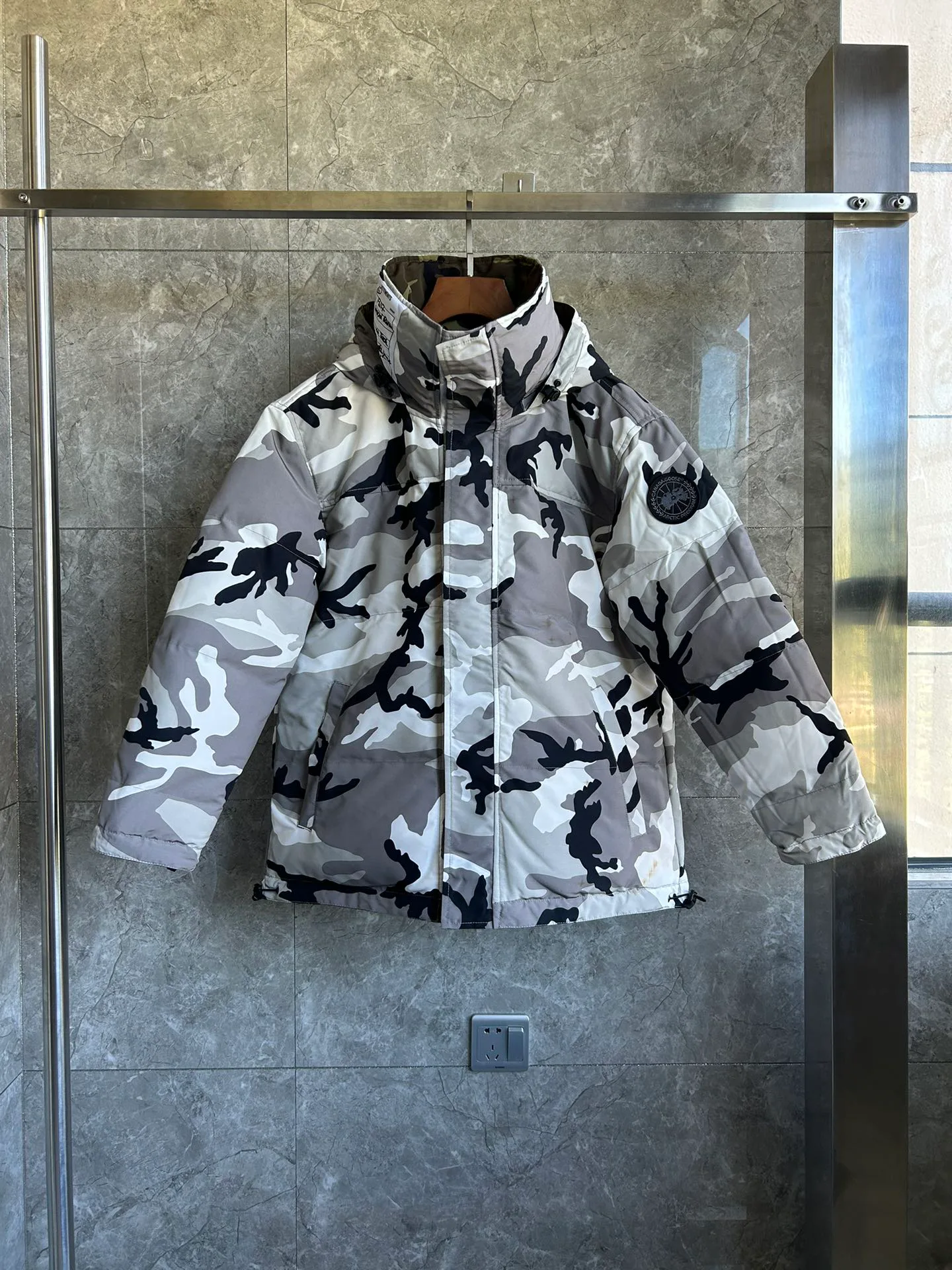Women's Jackets And Down Jackets CANADA GOOSE 17854553
