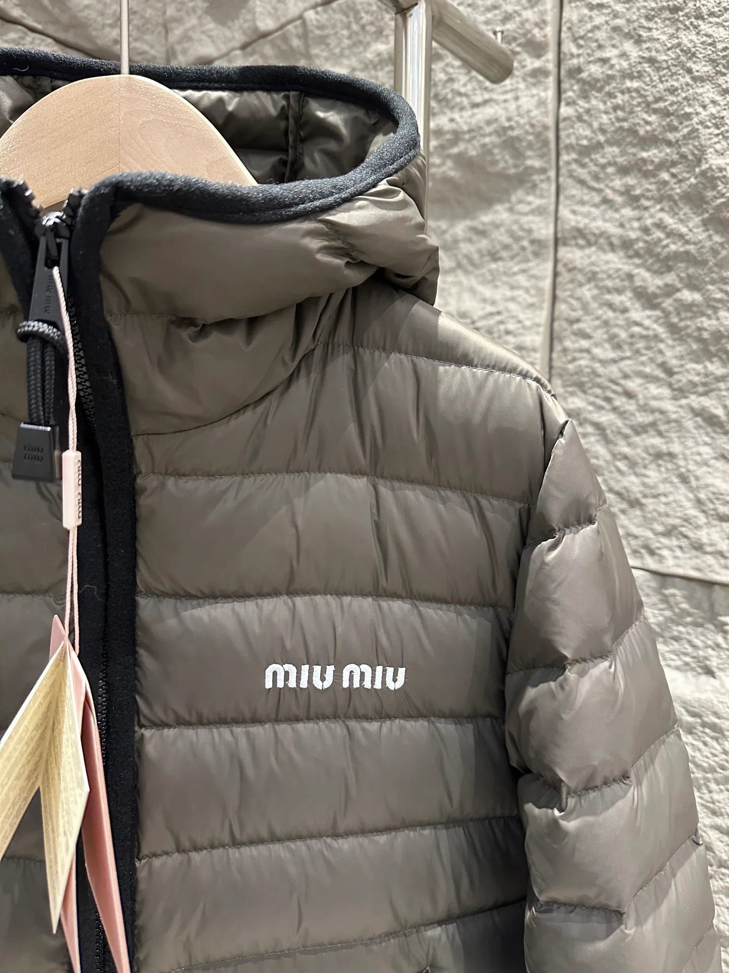 Women's Jackets And Down Jackets MIU MIU 18017033