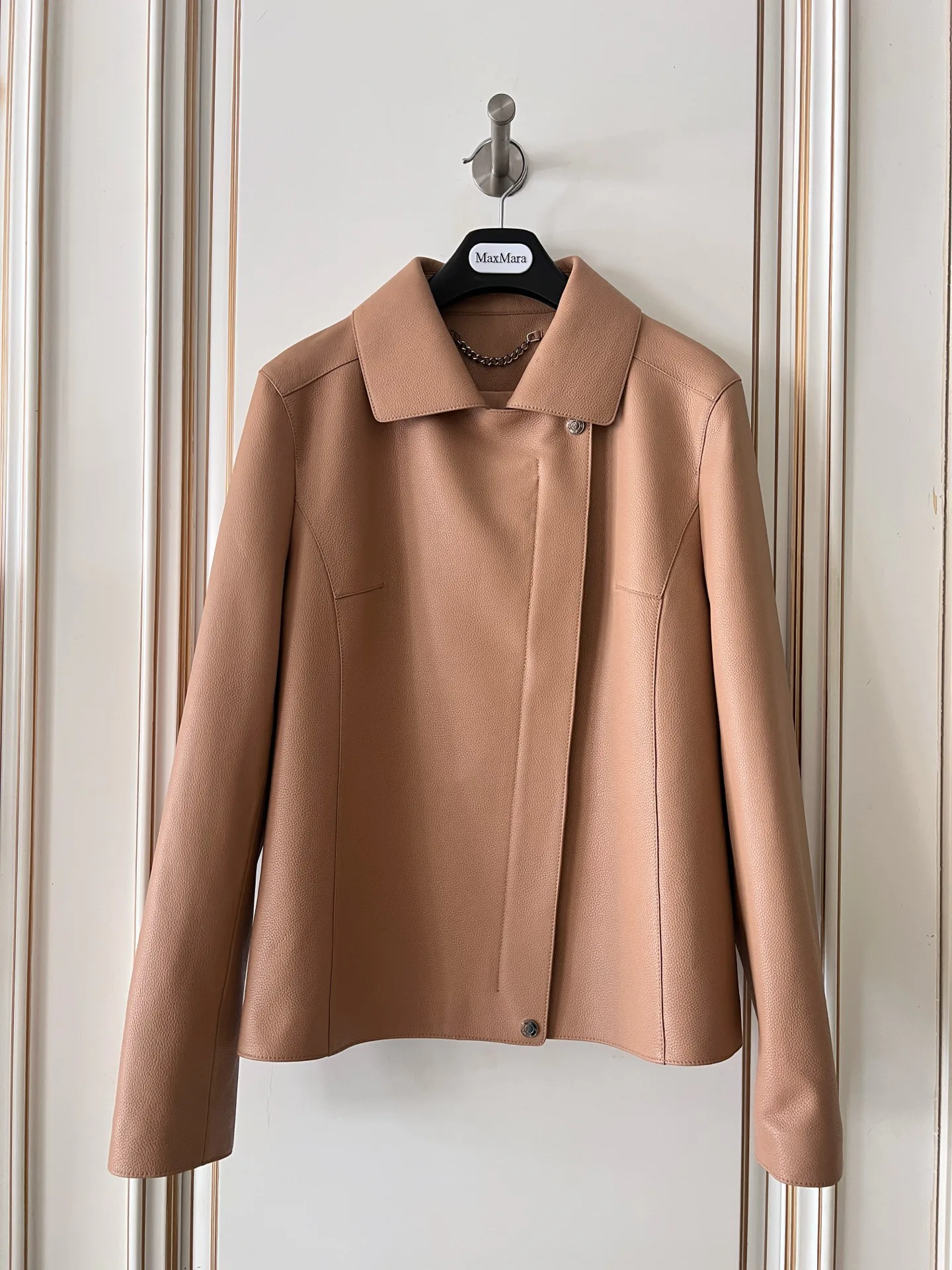 Women's Leather Jackets And Sheepskin Coats HERMES 17913338
