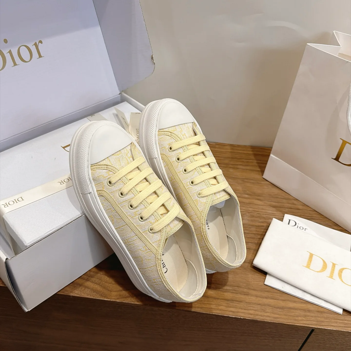 Women's Sneakers CHRISTIAN DIOR 18034460