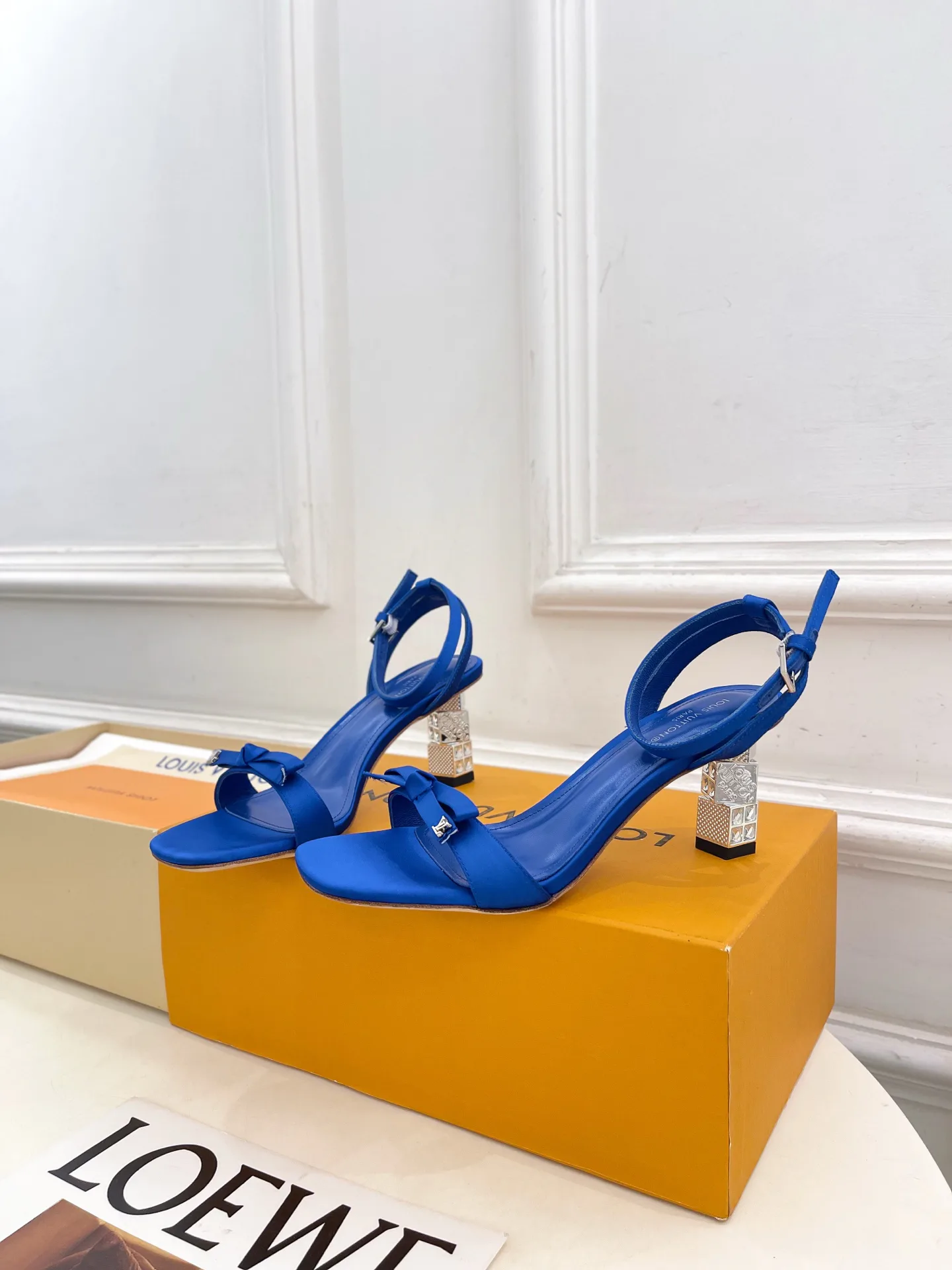 Women's Open-Toe Sandals LOUIS VUITTON 18034965