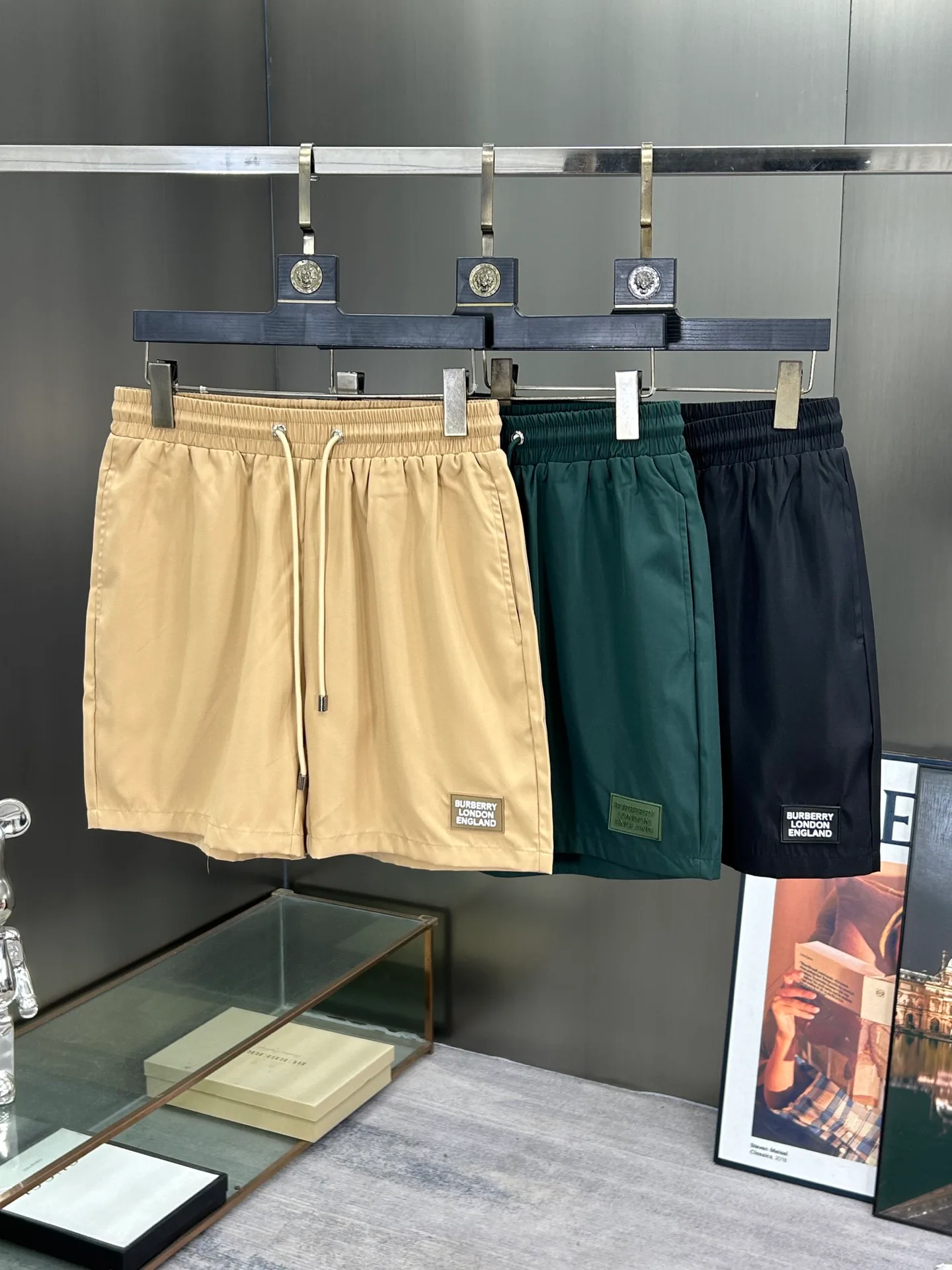 Men's Shorts BURBERRY 18000493