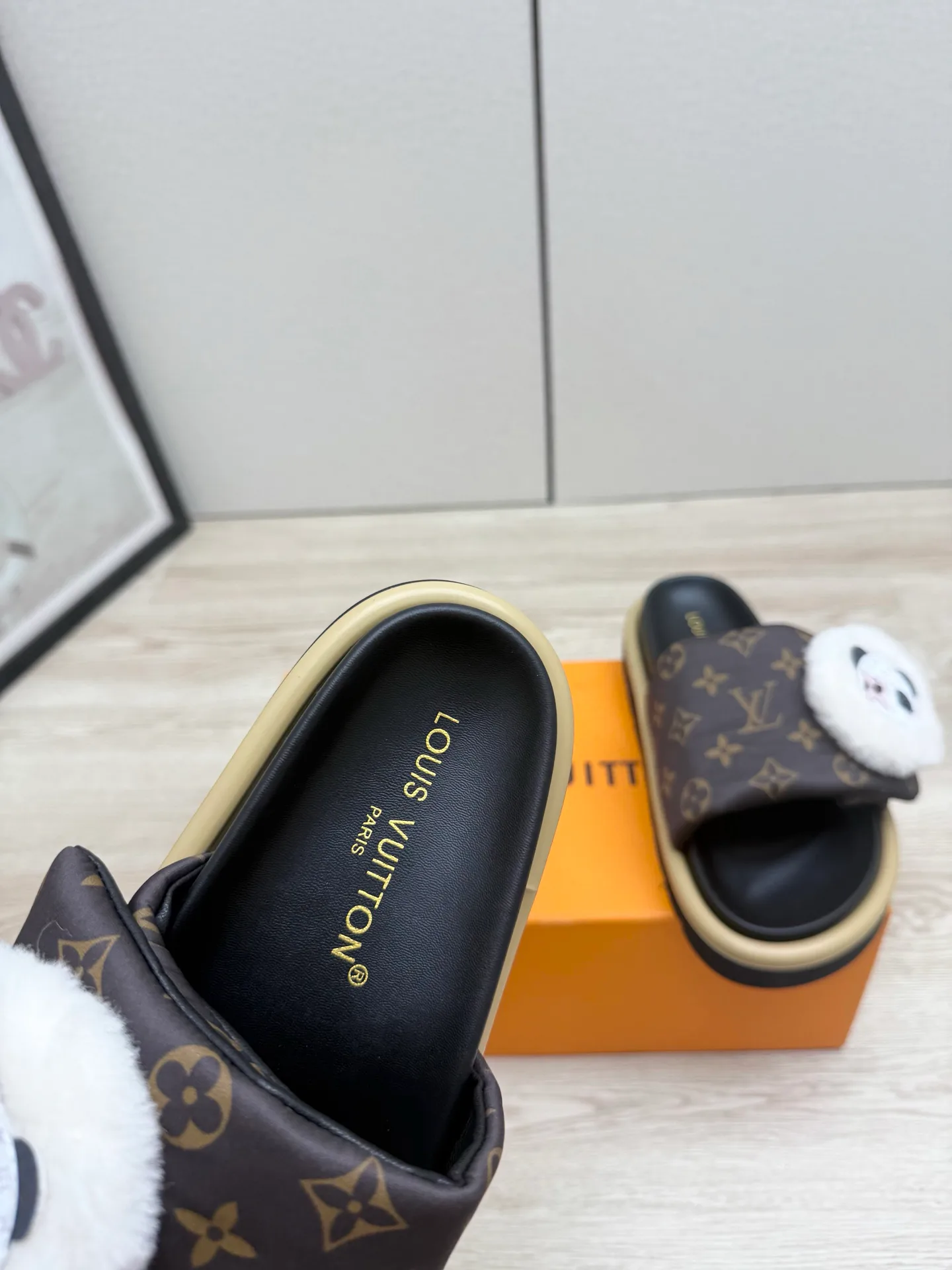 Women's Flip-Flops LOUIS VUITTON 17827457