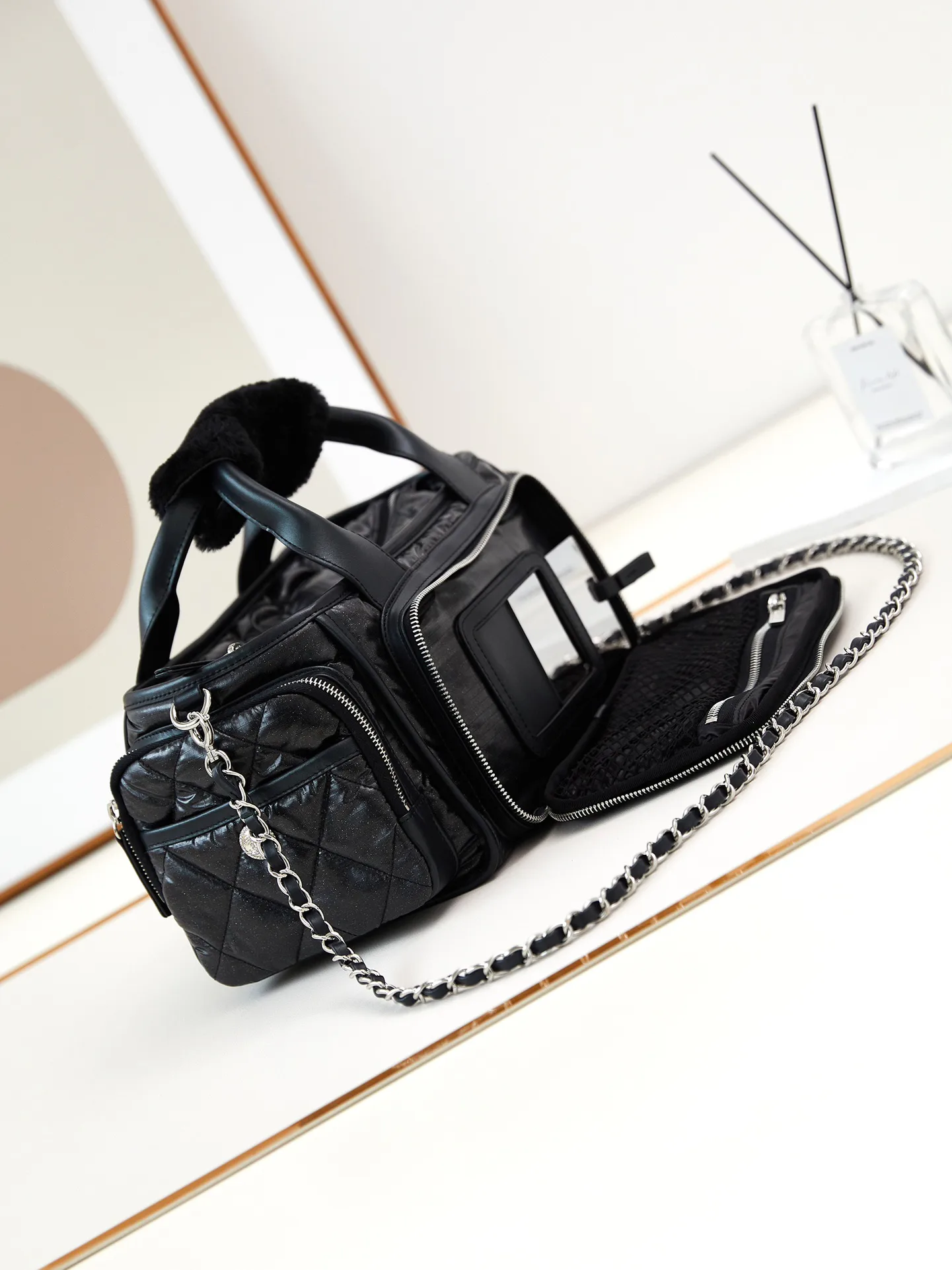 Women's Classic Handbags CHANEL 18065737