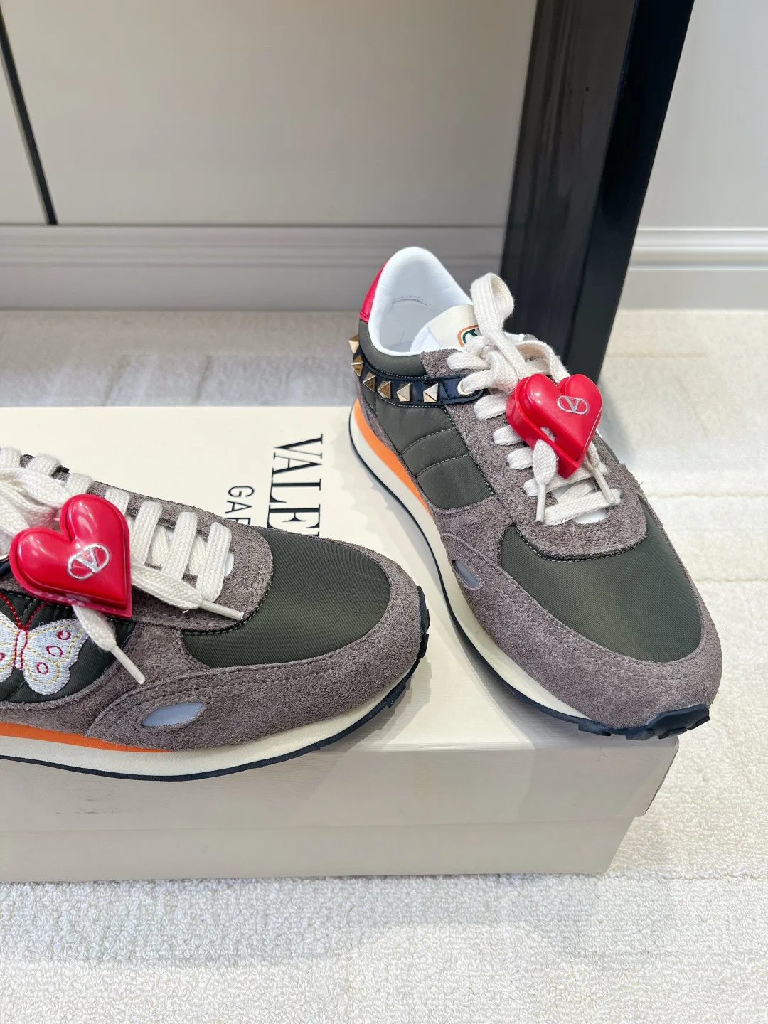 Women's Sneakers VALENTINO 18436568