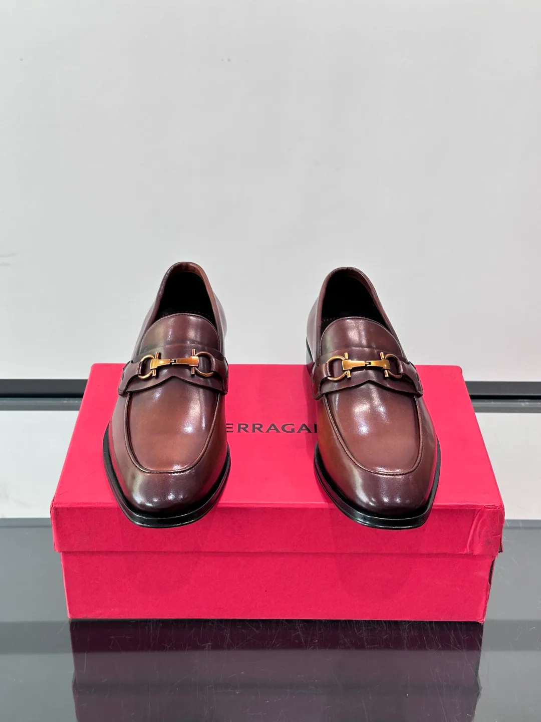 Men's Loafers And Dress Shoes SALVATORE FERRAGAMO 17514641