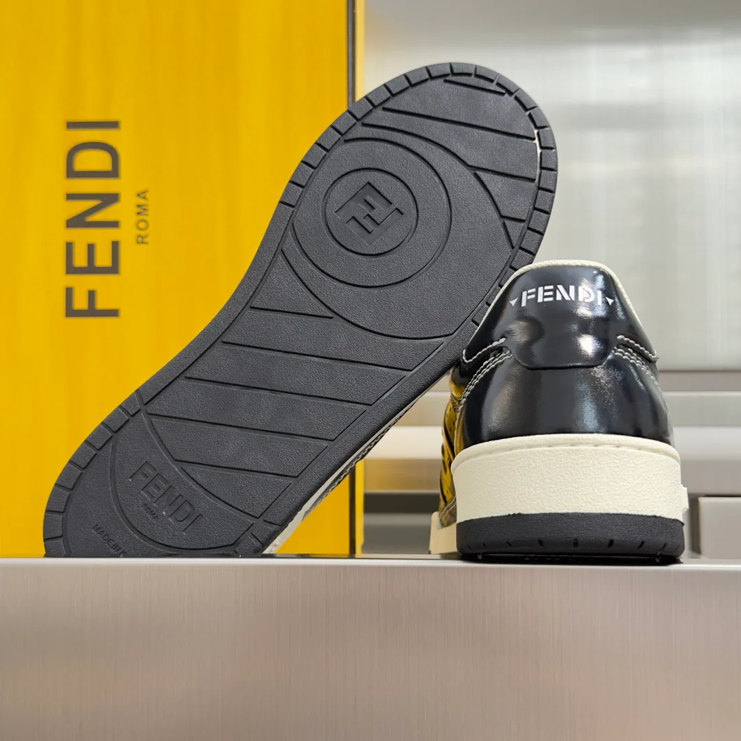 Women's Sneakers FENDI 17729634