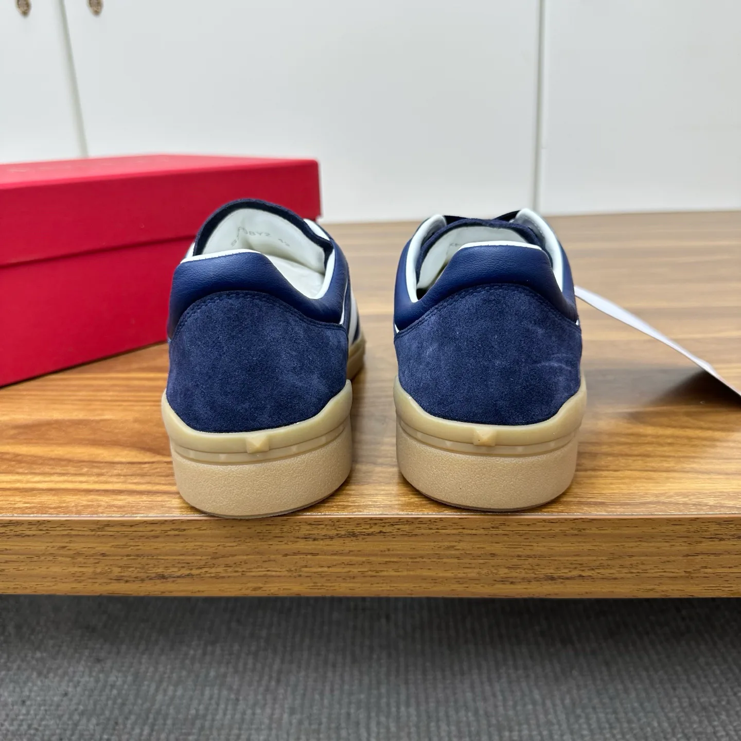 Men's Sneakers VALENTINO 18103434