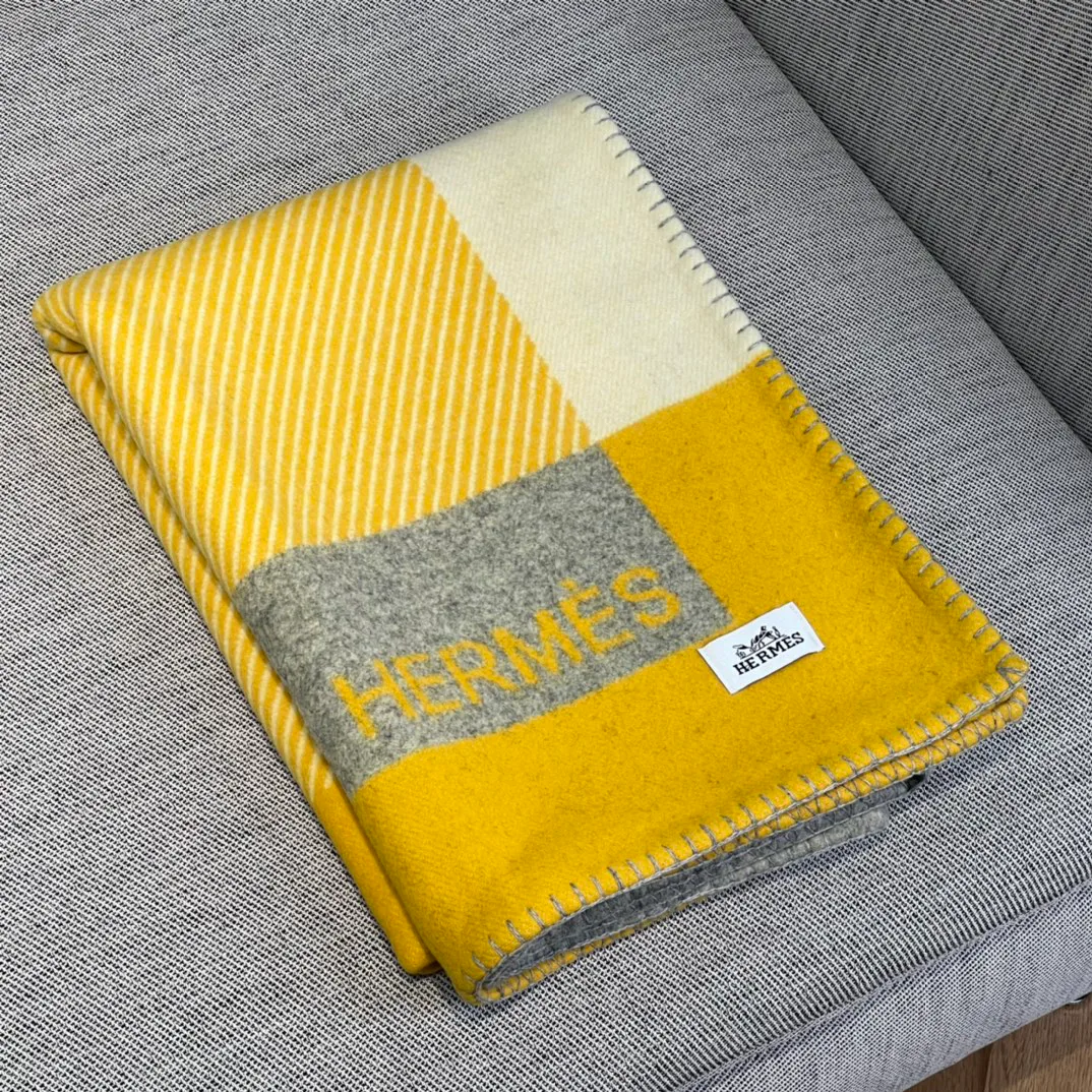 Textiles HERMES 17992447