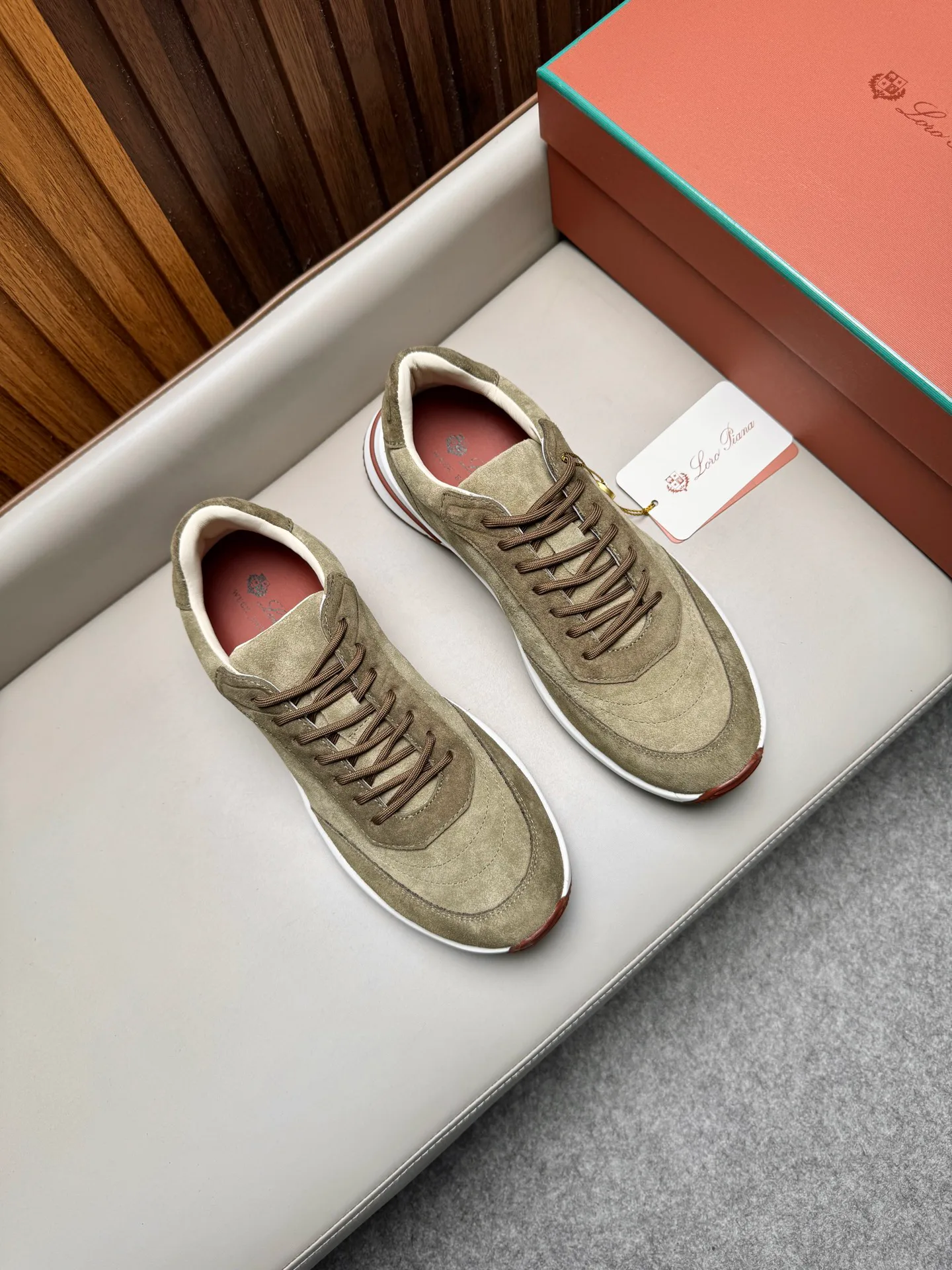 Women's Sneakers LORO PIANA 18367839