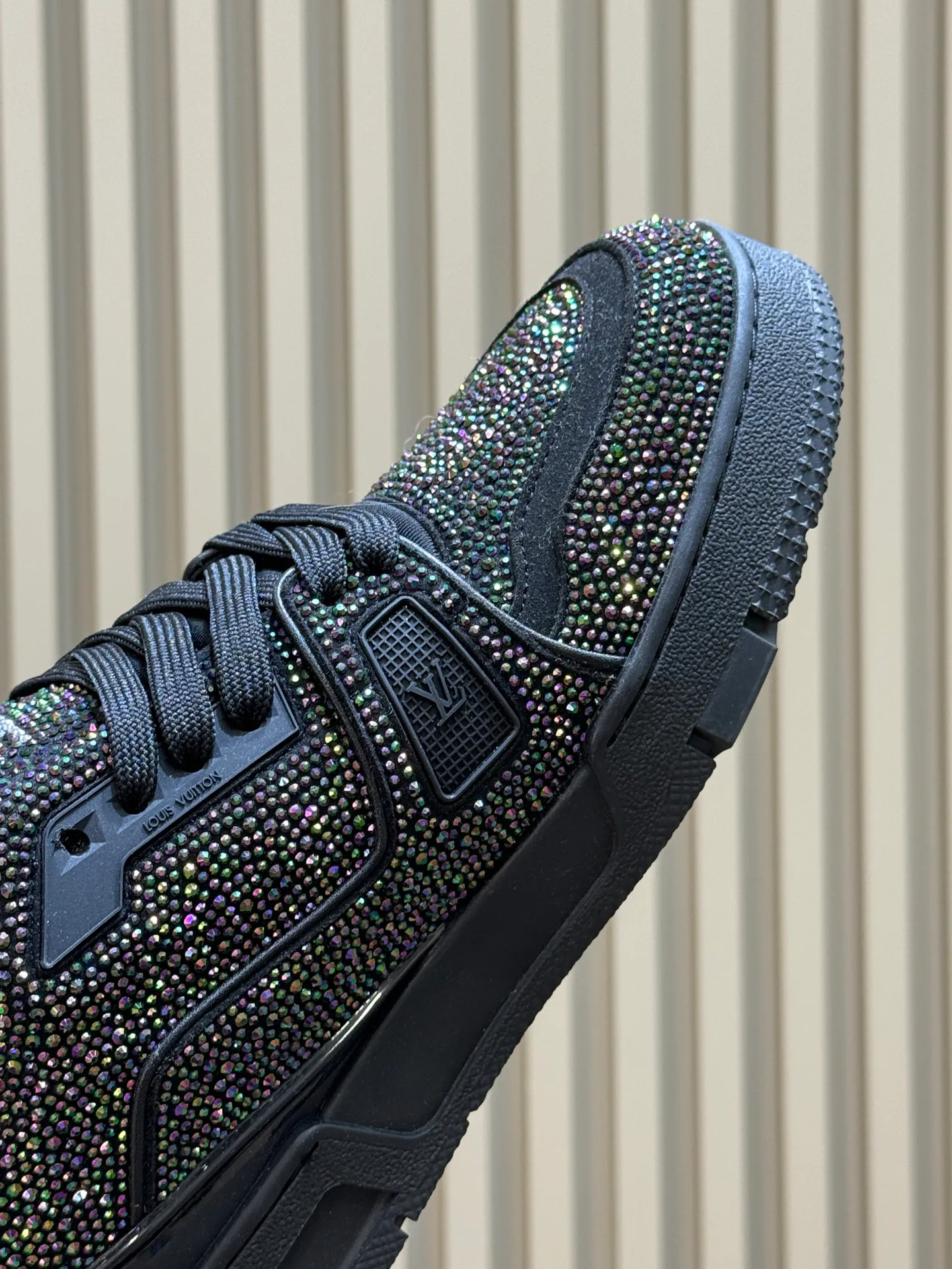 Women's Sneakers LOUIS VUITTON 18073561