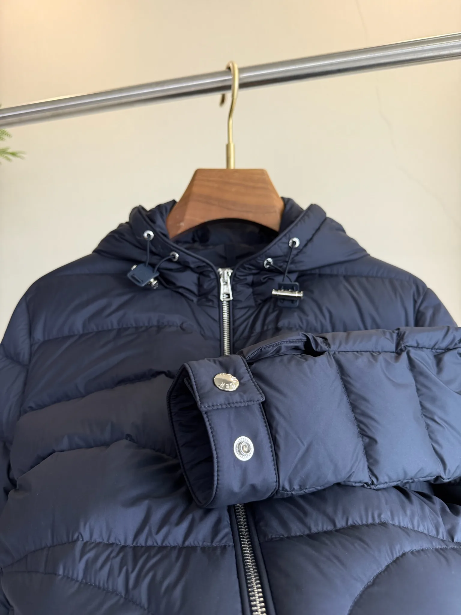 Men's Jackets And Down Jackets MONCLER 18084499