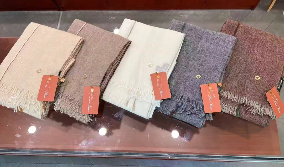 Scarves LORO PIANA 18093322