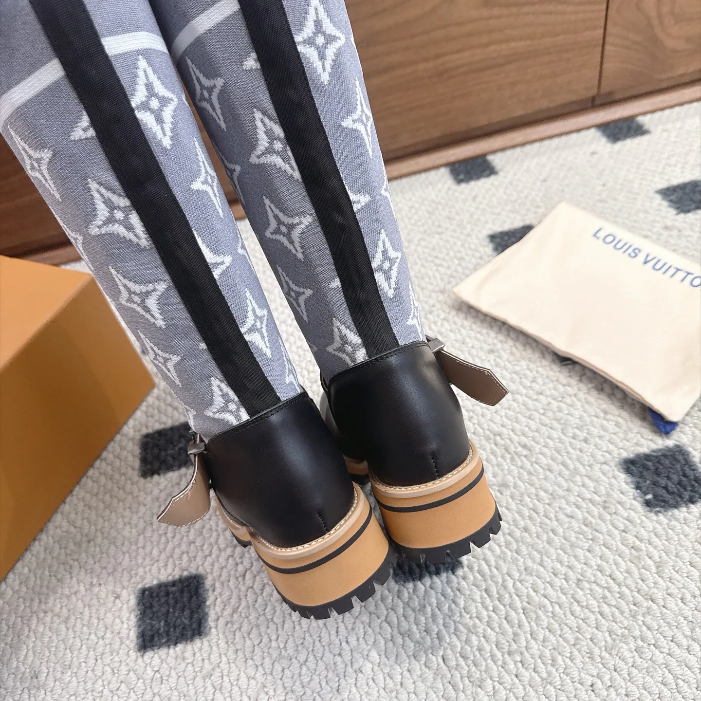 Women's Ankle Boots LOUIS VUITTON 18025505