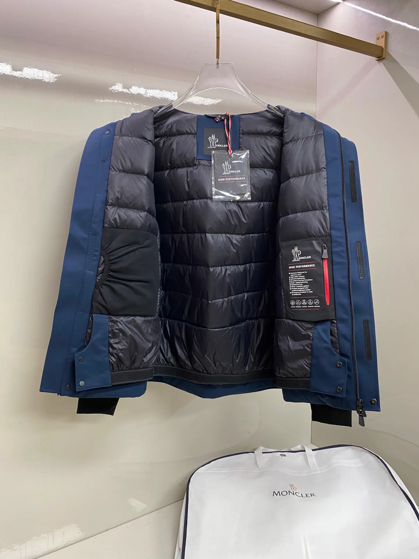Men's Jackets And Down Jackets MONCLER 18029233