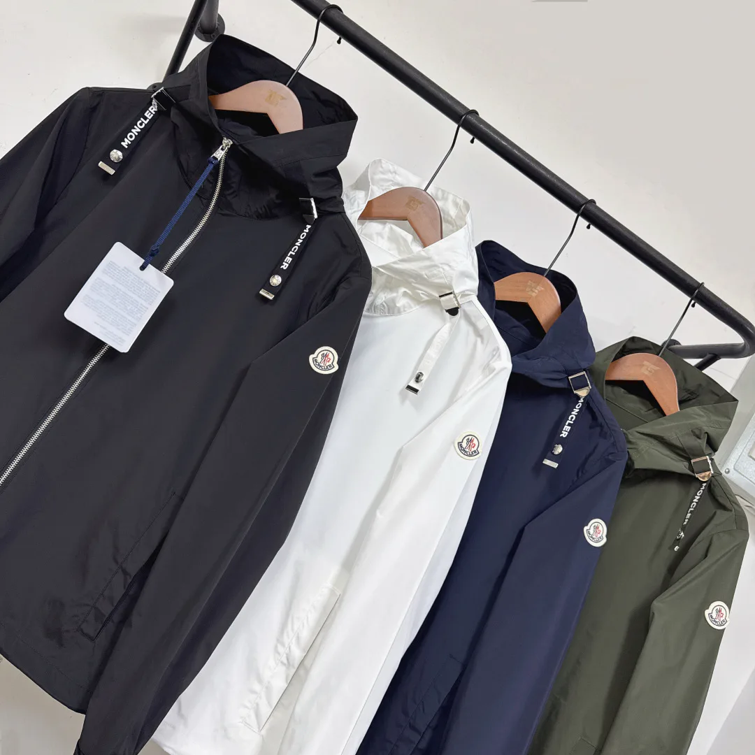 Women's Jackets And Down Jackets MONCLER 18416530