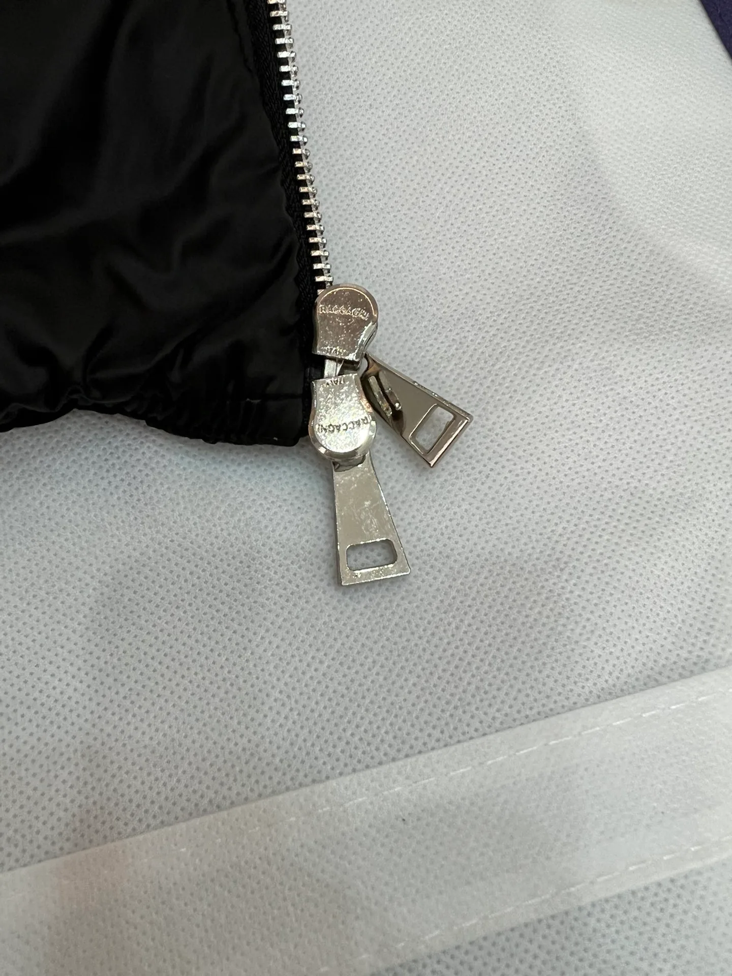 Куртки И Пуховики Женские Moncler 18599774