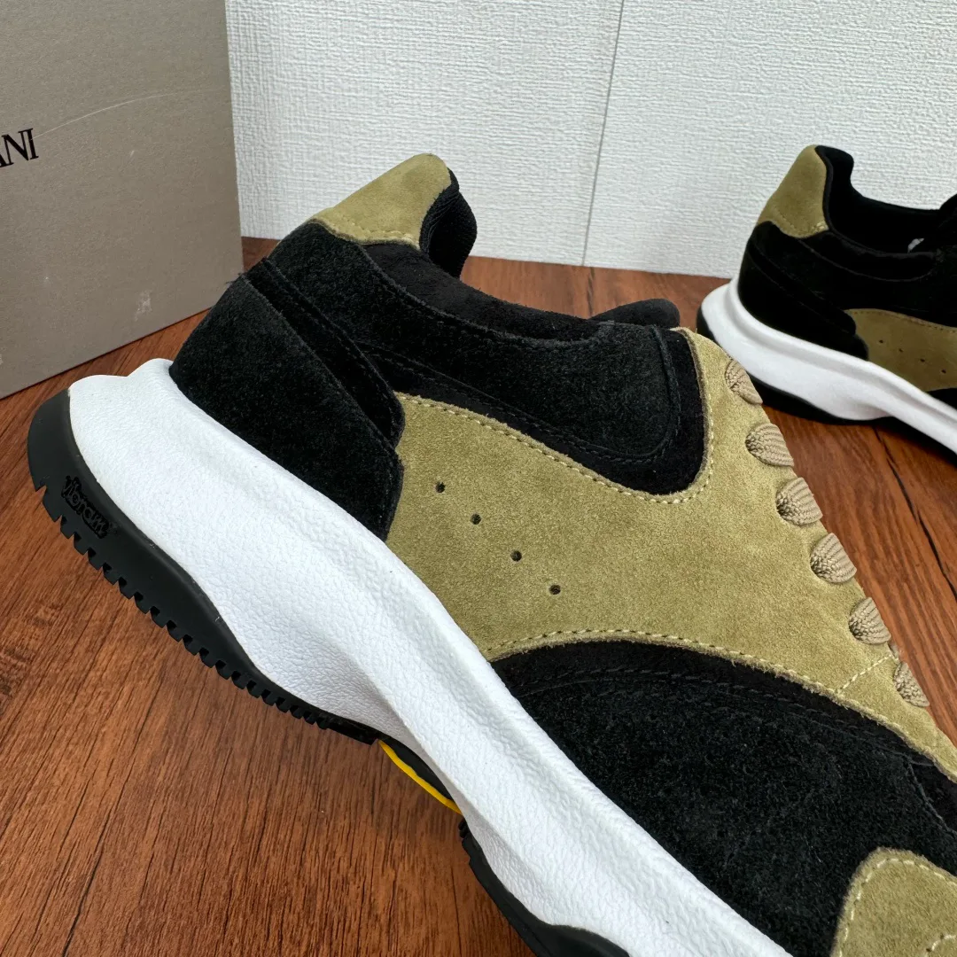 Men's Sneakers ARMANI 18100461