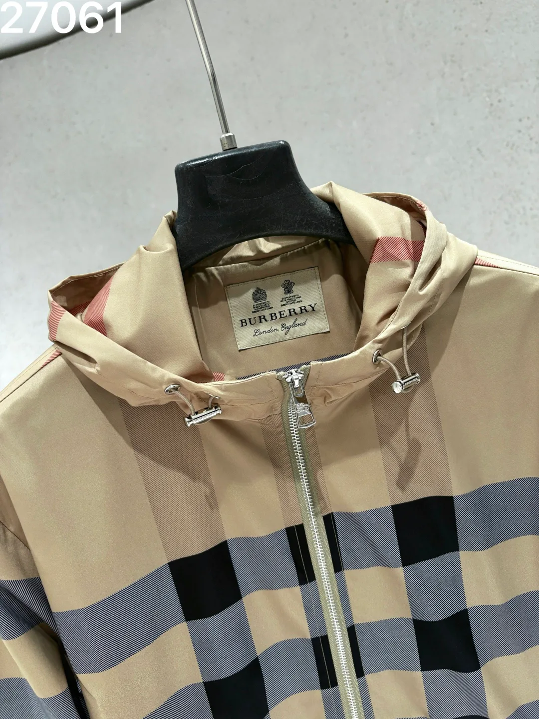 Men's Jackets And Down Jackets BURBERRY 18179482