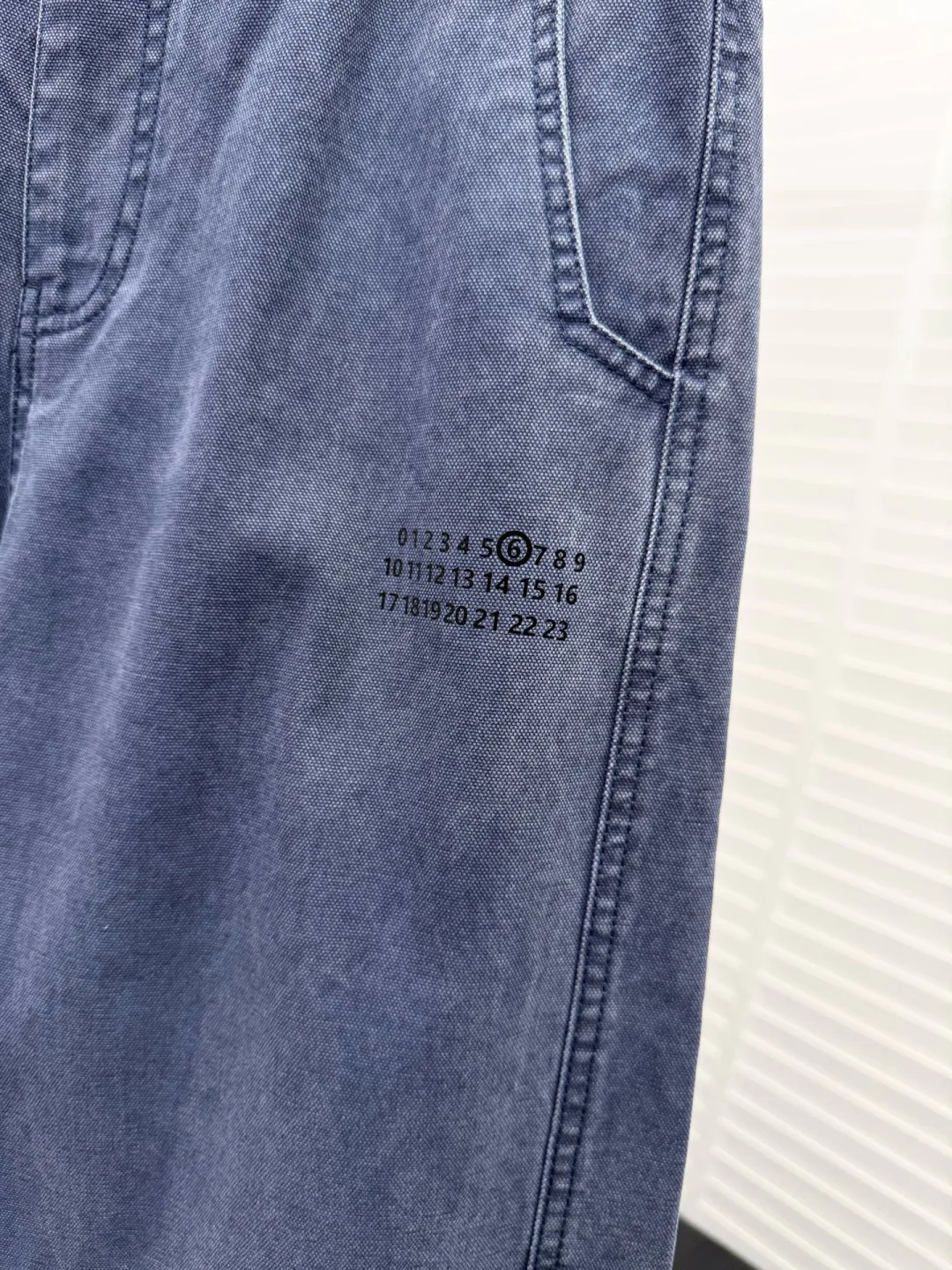 Men's Trousers MAISON MARGIELA 17942112