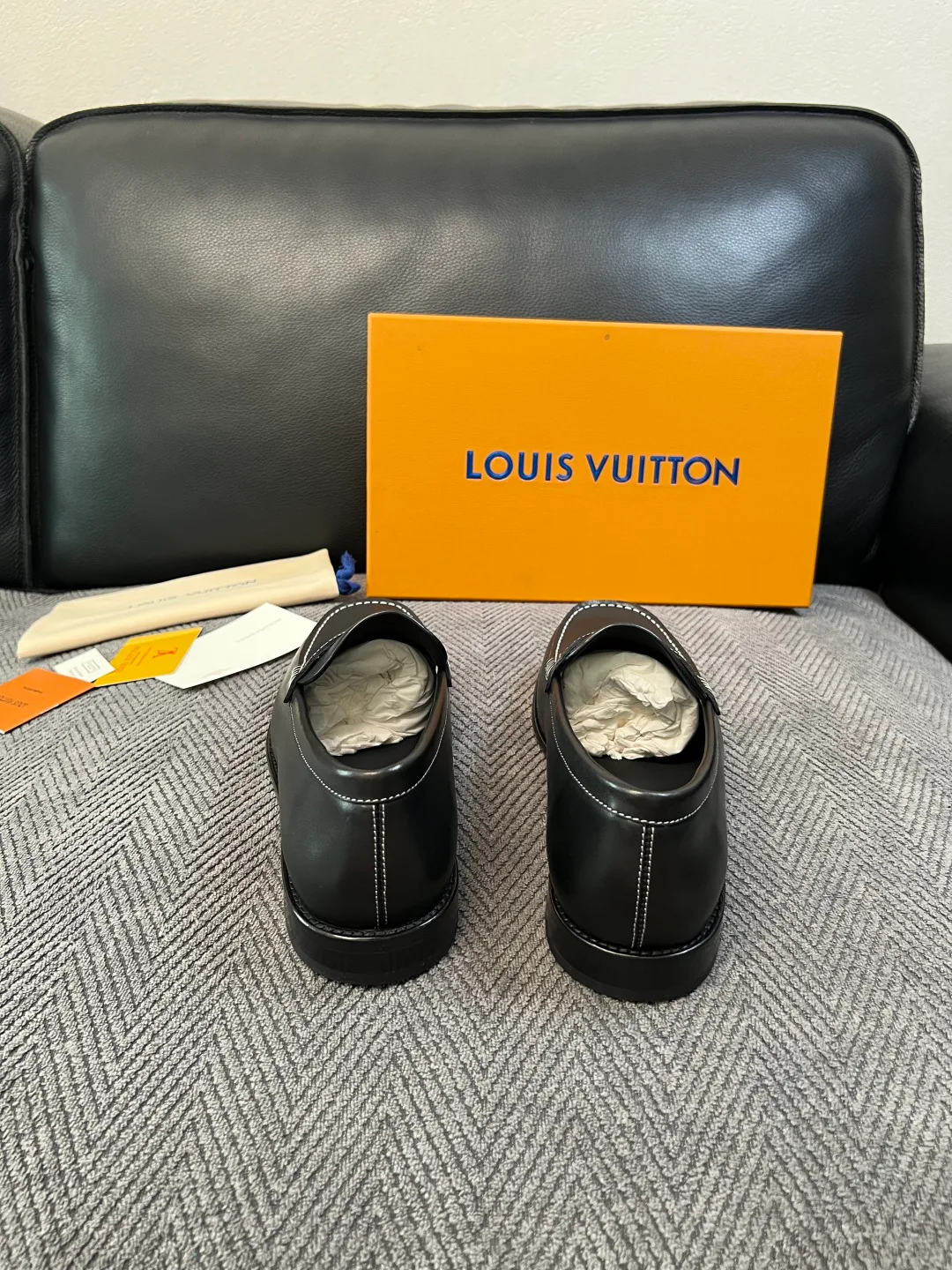 Men's Loafers And Dress Shoes LOUIS VUITTON 18495372