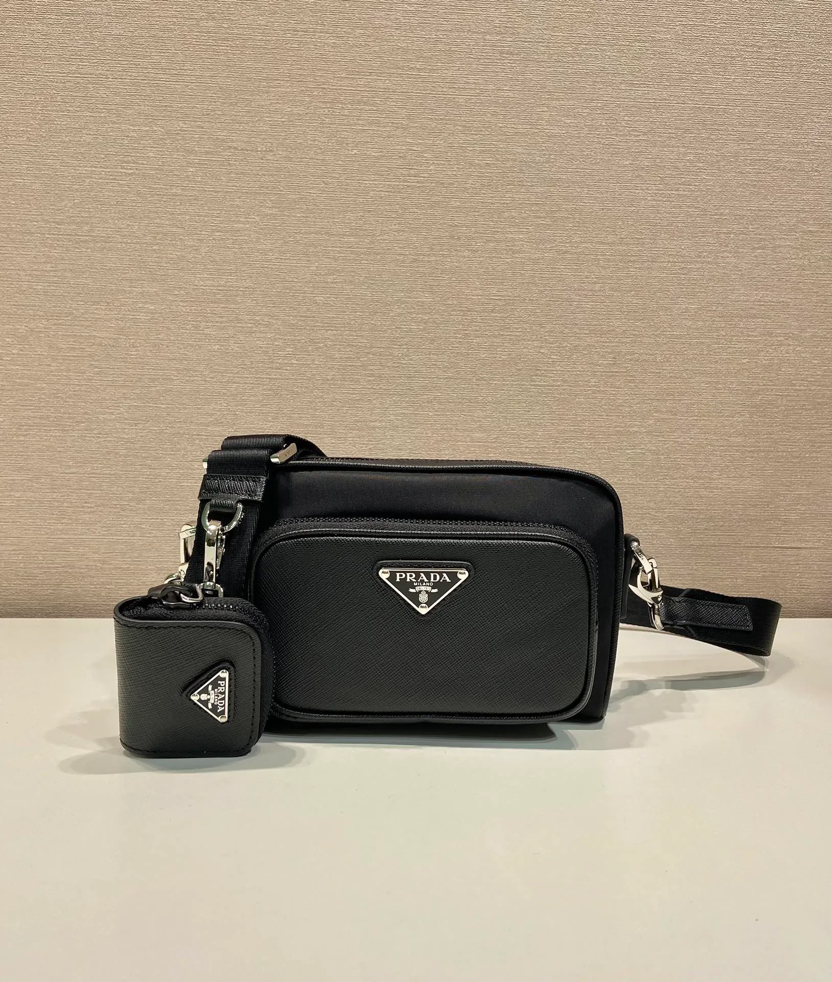 Women's Shoulder Bags PRADA 18323118
