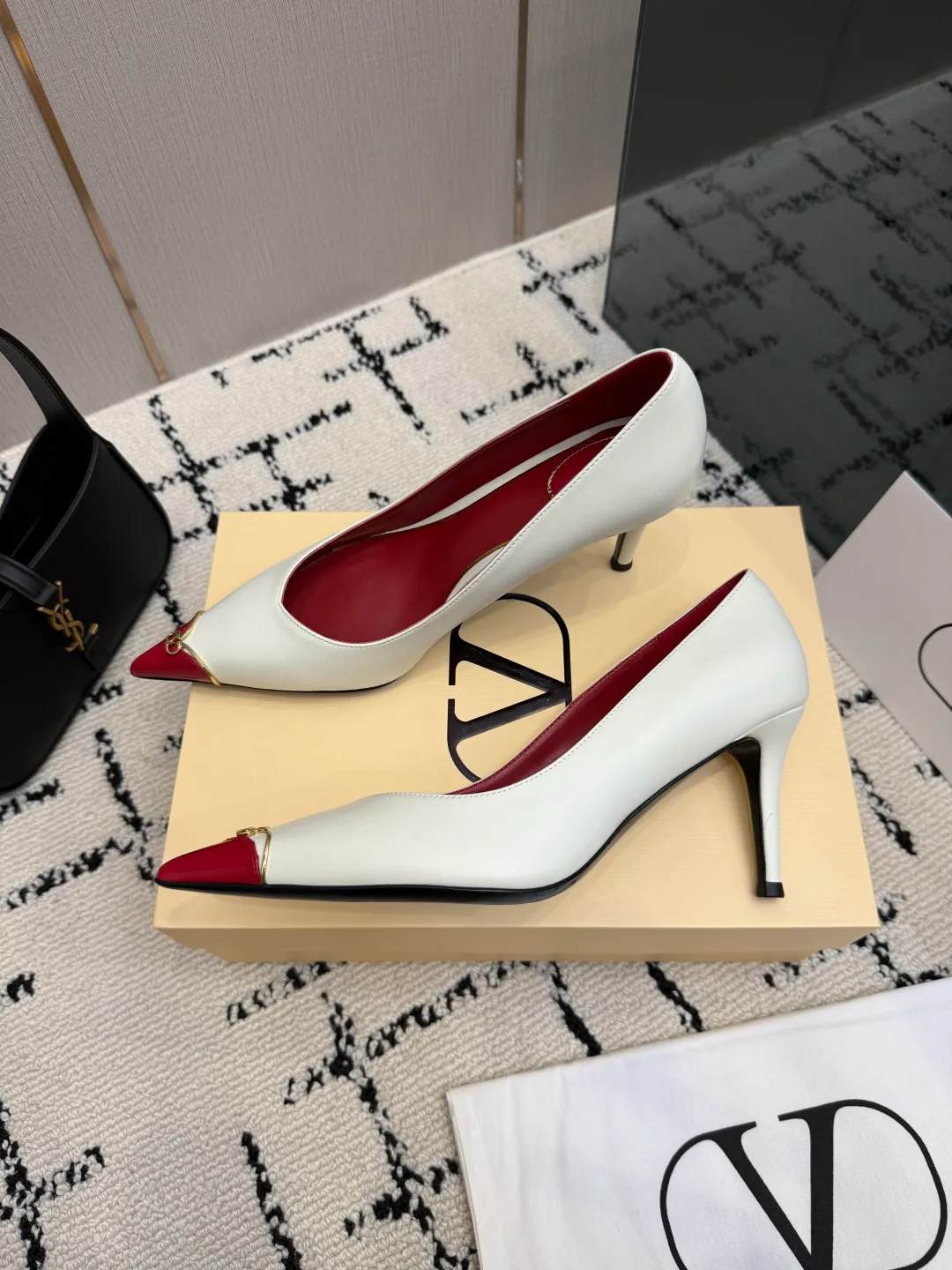Women's Heels VALENTINO 17937559