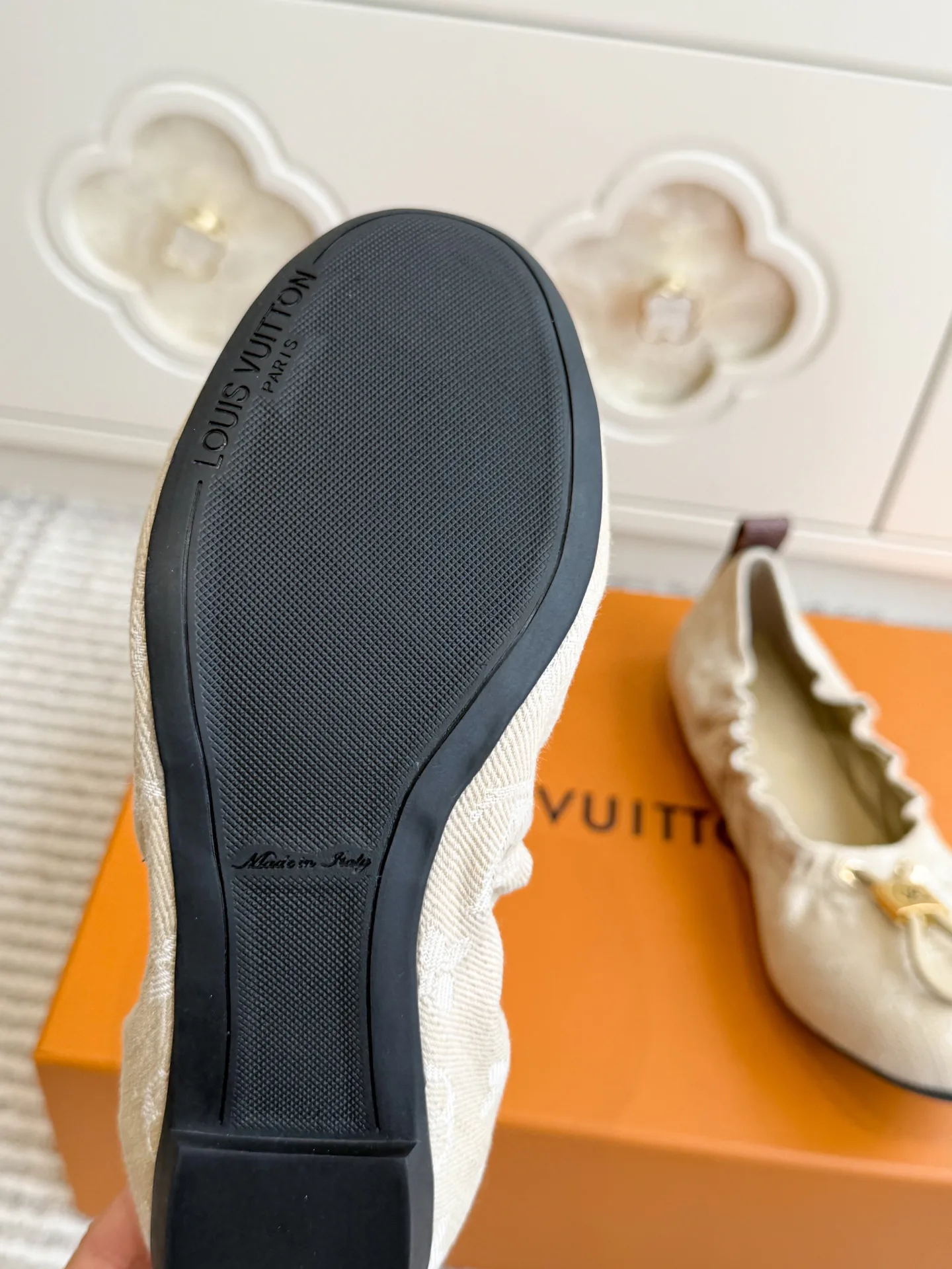 Women's Ballet Flats LOUIS VUITTON 18414280