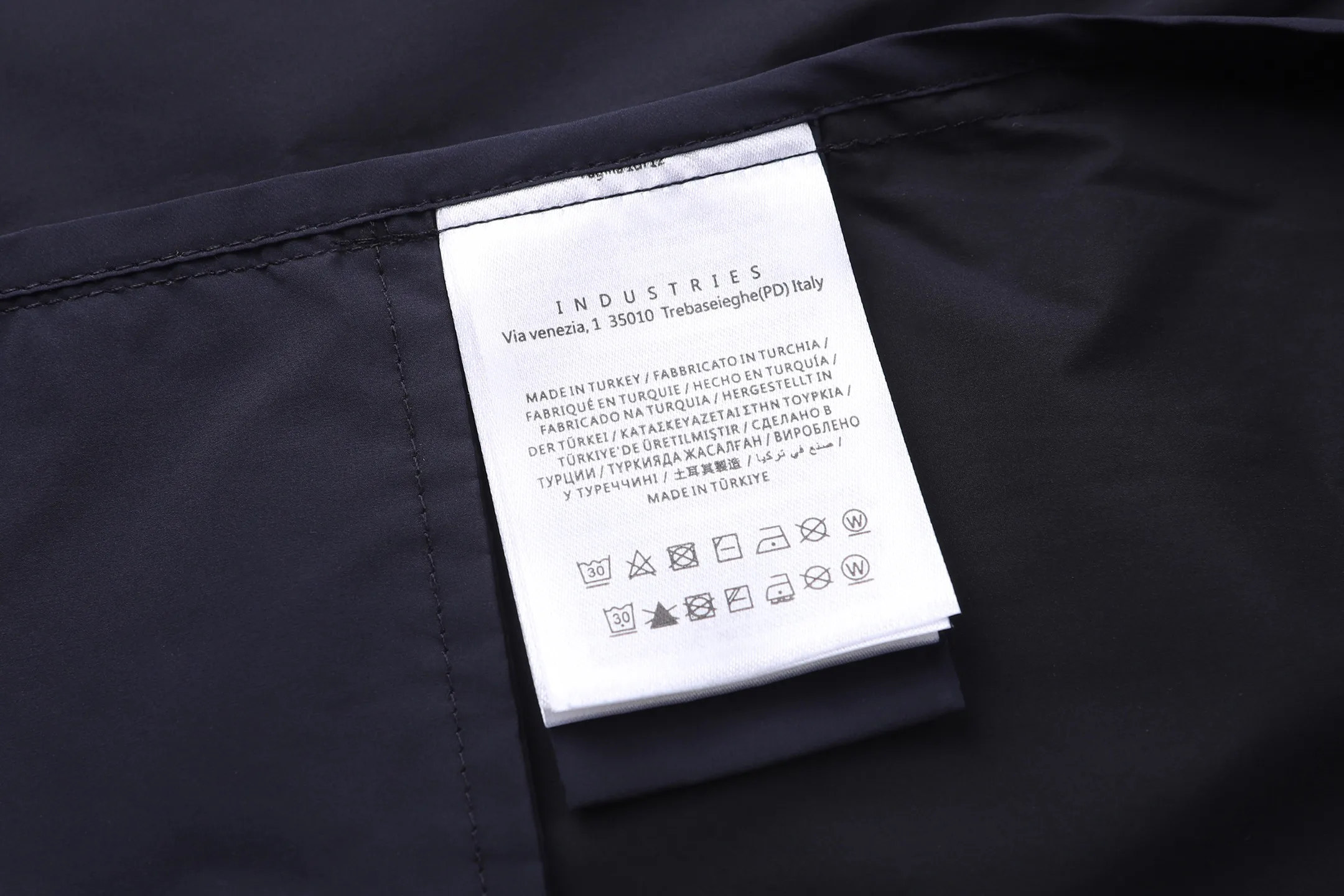 Men's Jackets And Down Jackets MONCLER 18073913