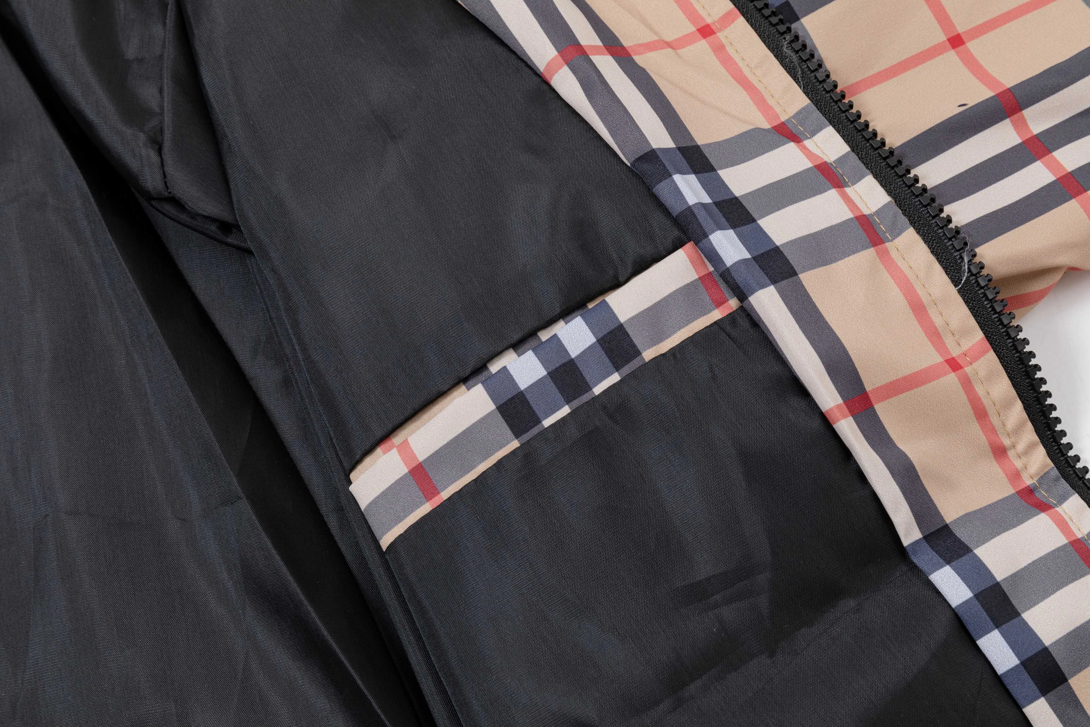 Men's Jackets And Down Jackets BURBERRY 18000529