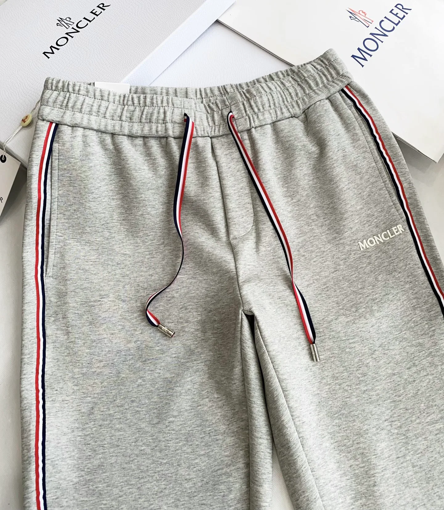 Men's Trousers MONCLER 17973656