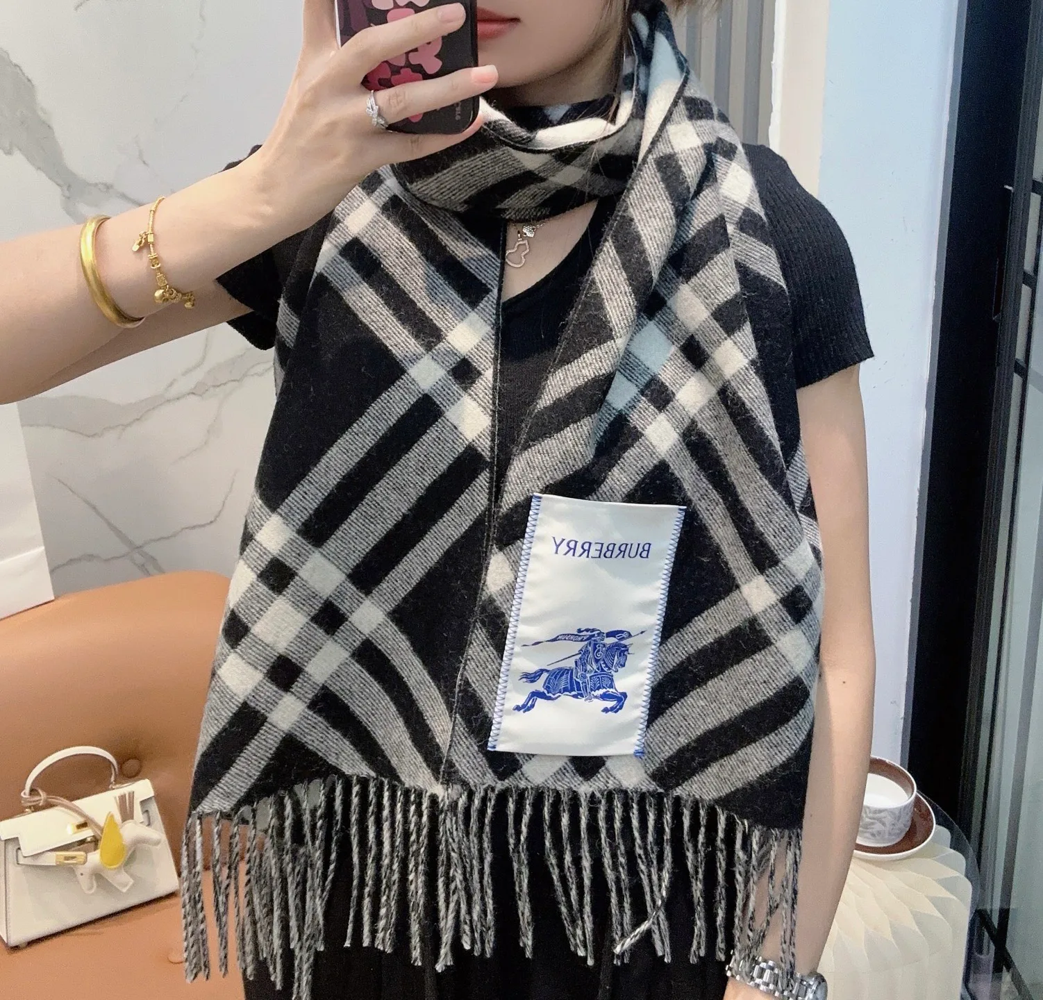 Scarves BURBERRY 18105488