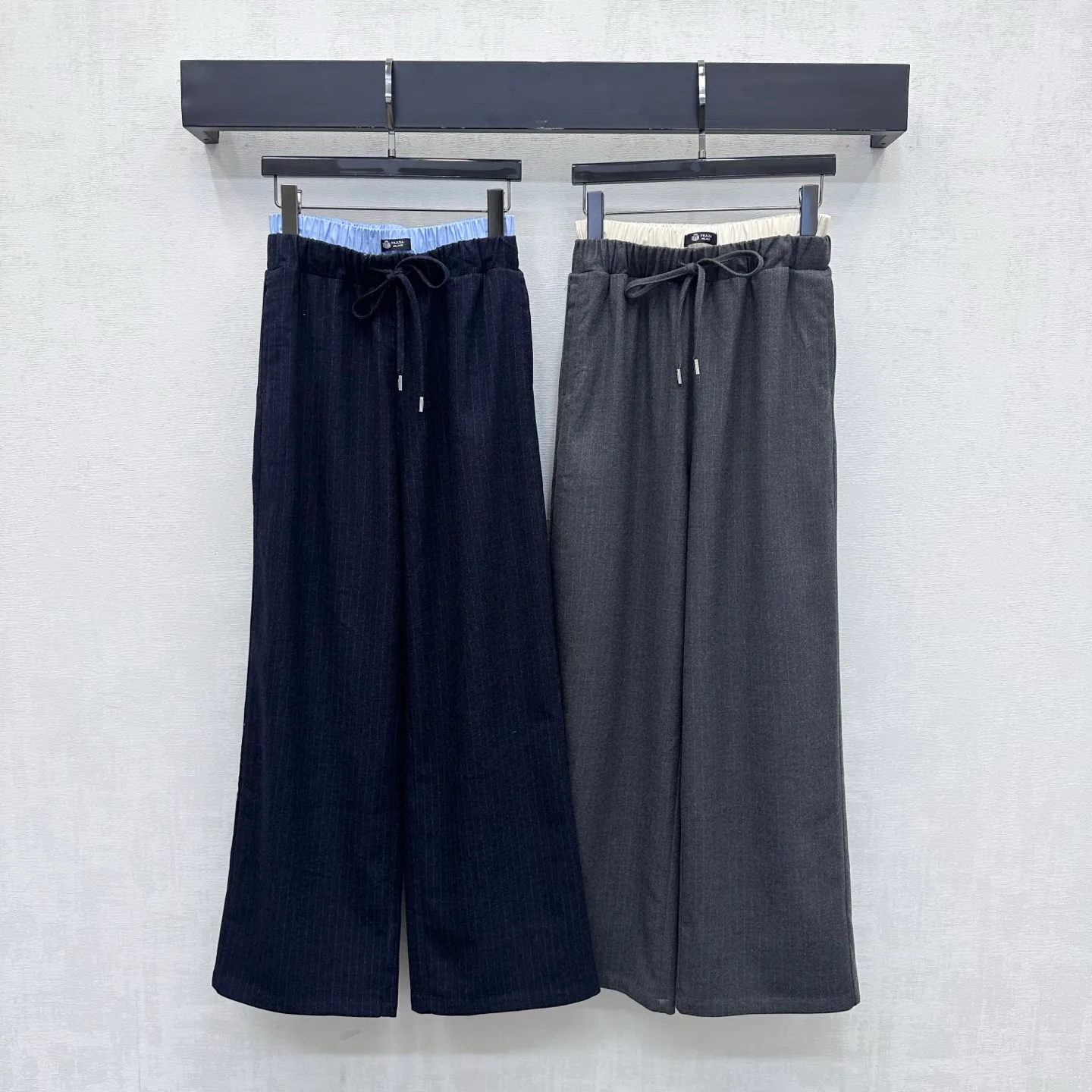 Women's Trousers PRADA 18432108
