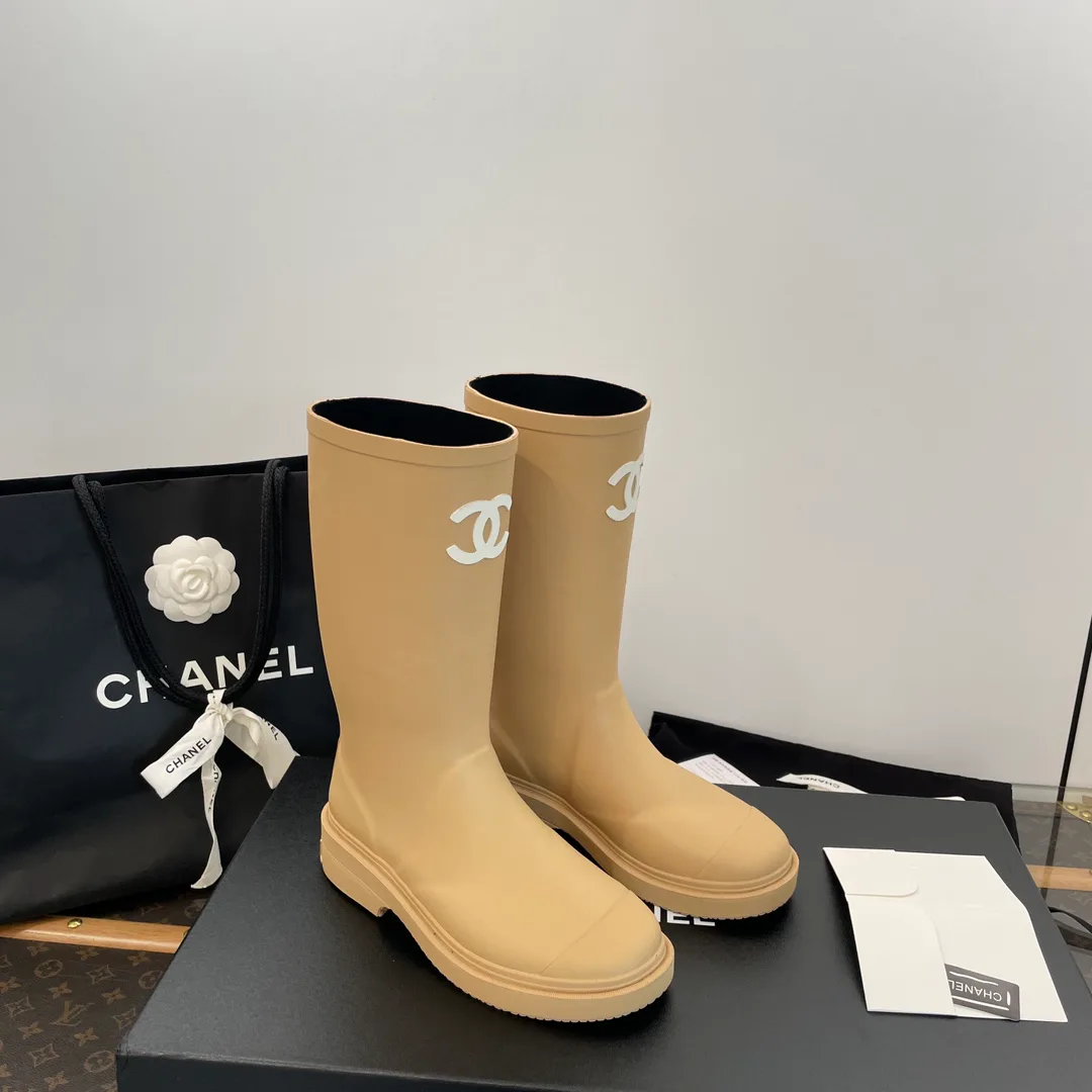 Women's Boots CHANEL 18409811
