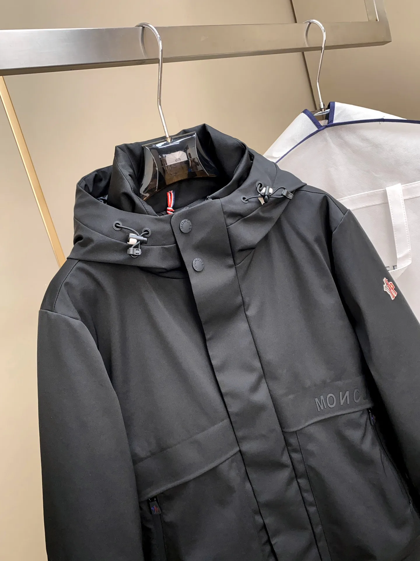 Men's Jackets And Down Jackets MONCLER 18029279