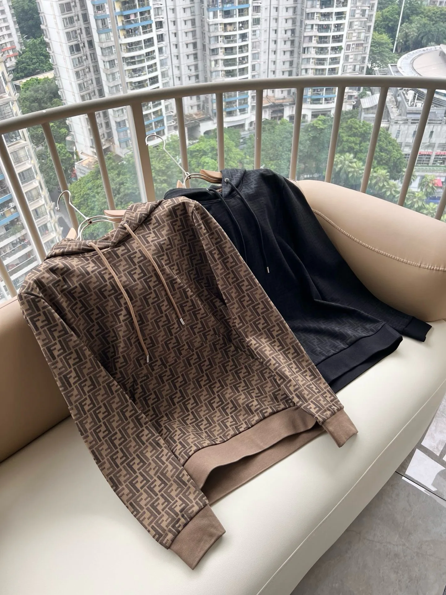Men's Sweatshirts And Hoodies FENDI 18081084
