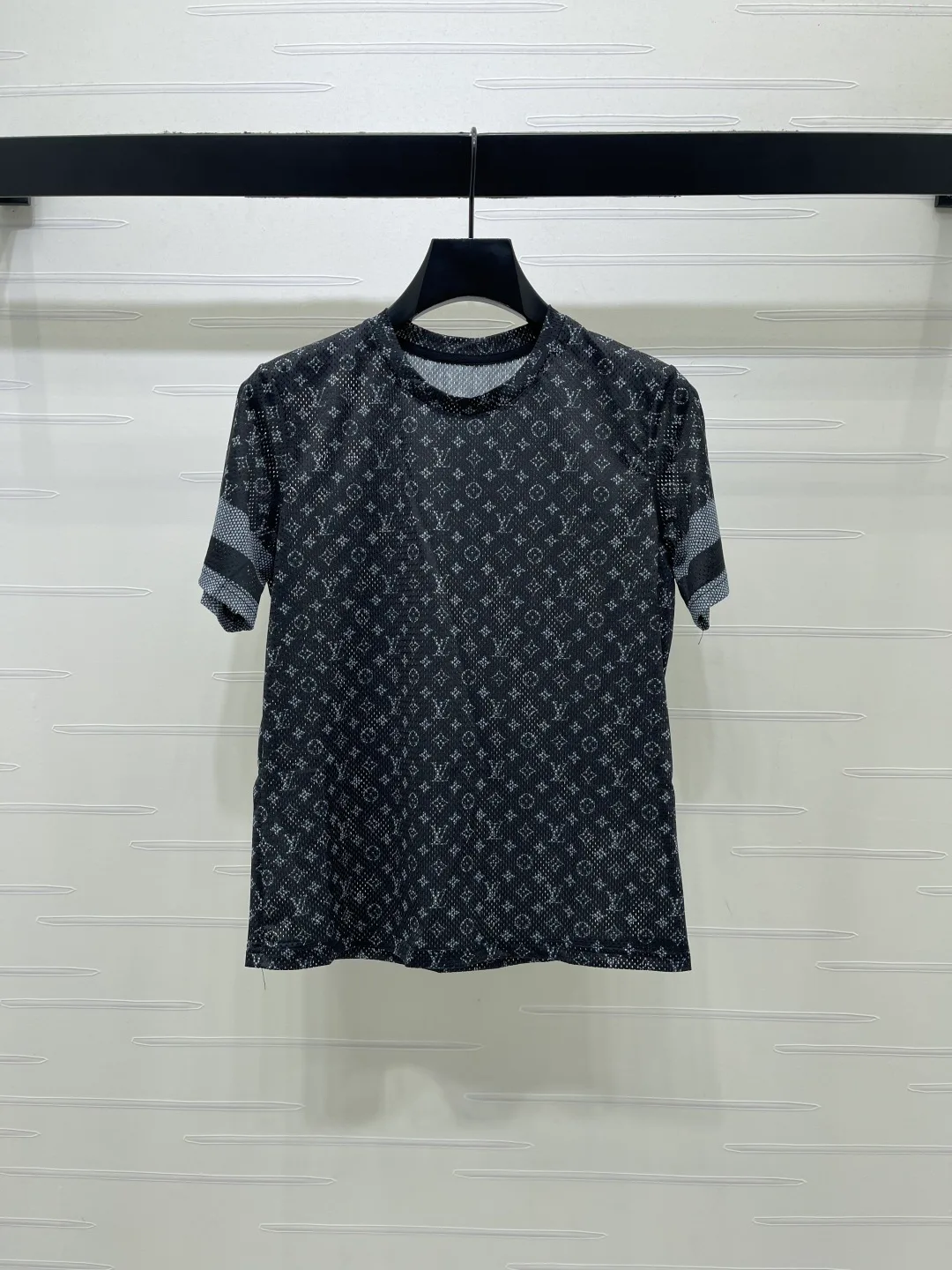 Women's T-Shirts LOUIS VUITTON 17361198