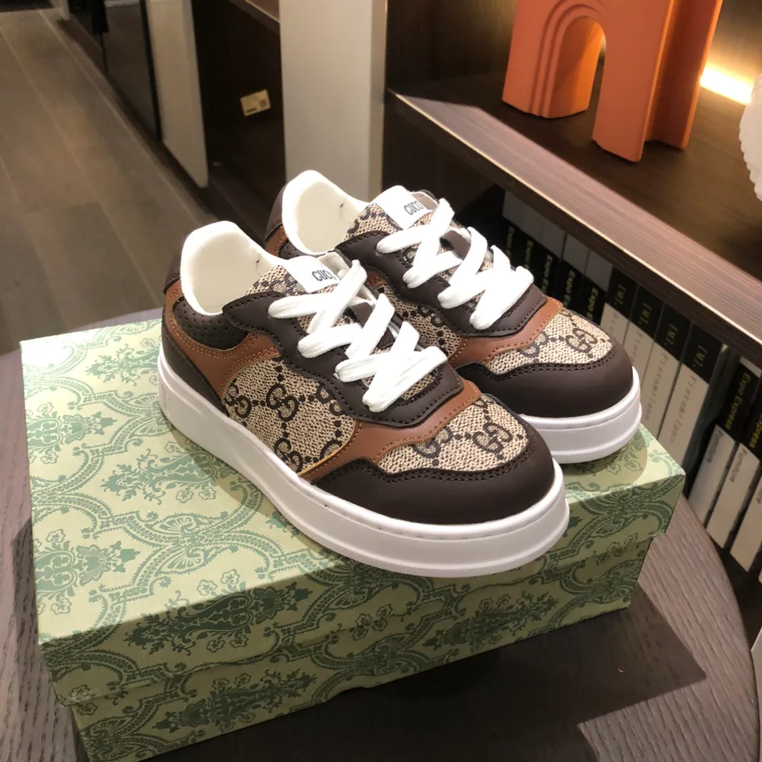 Women's Sneakers GUCCI 18445136