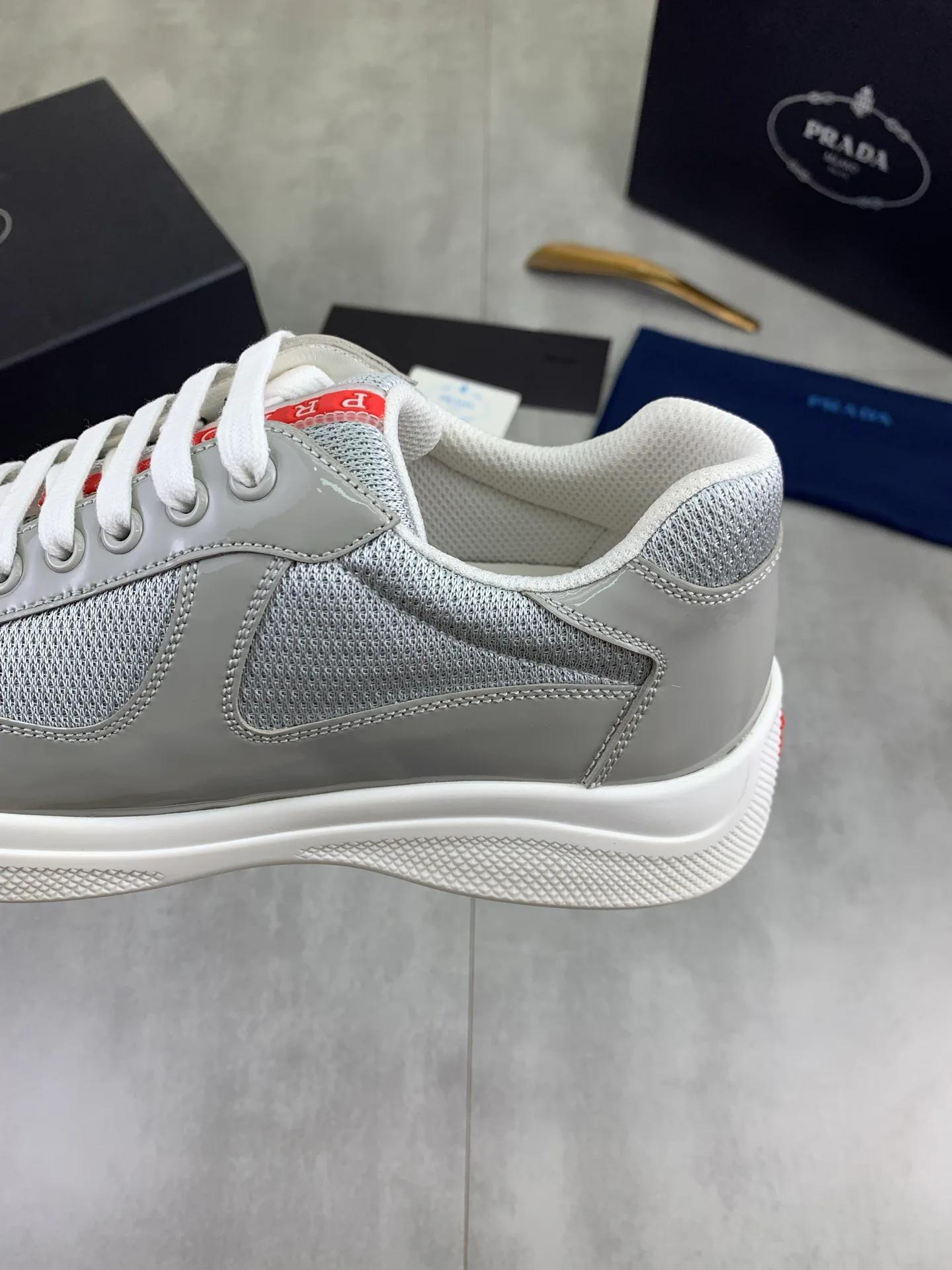 Men's Sneakers PRADA 18365159