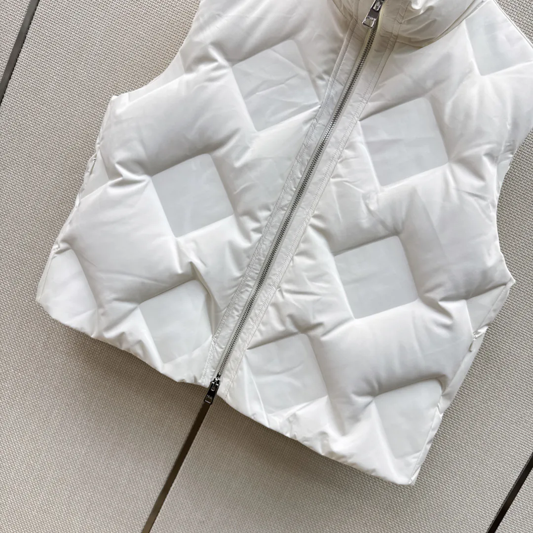 Women's Vests FENDI 18094507