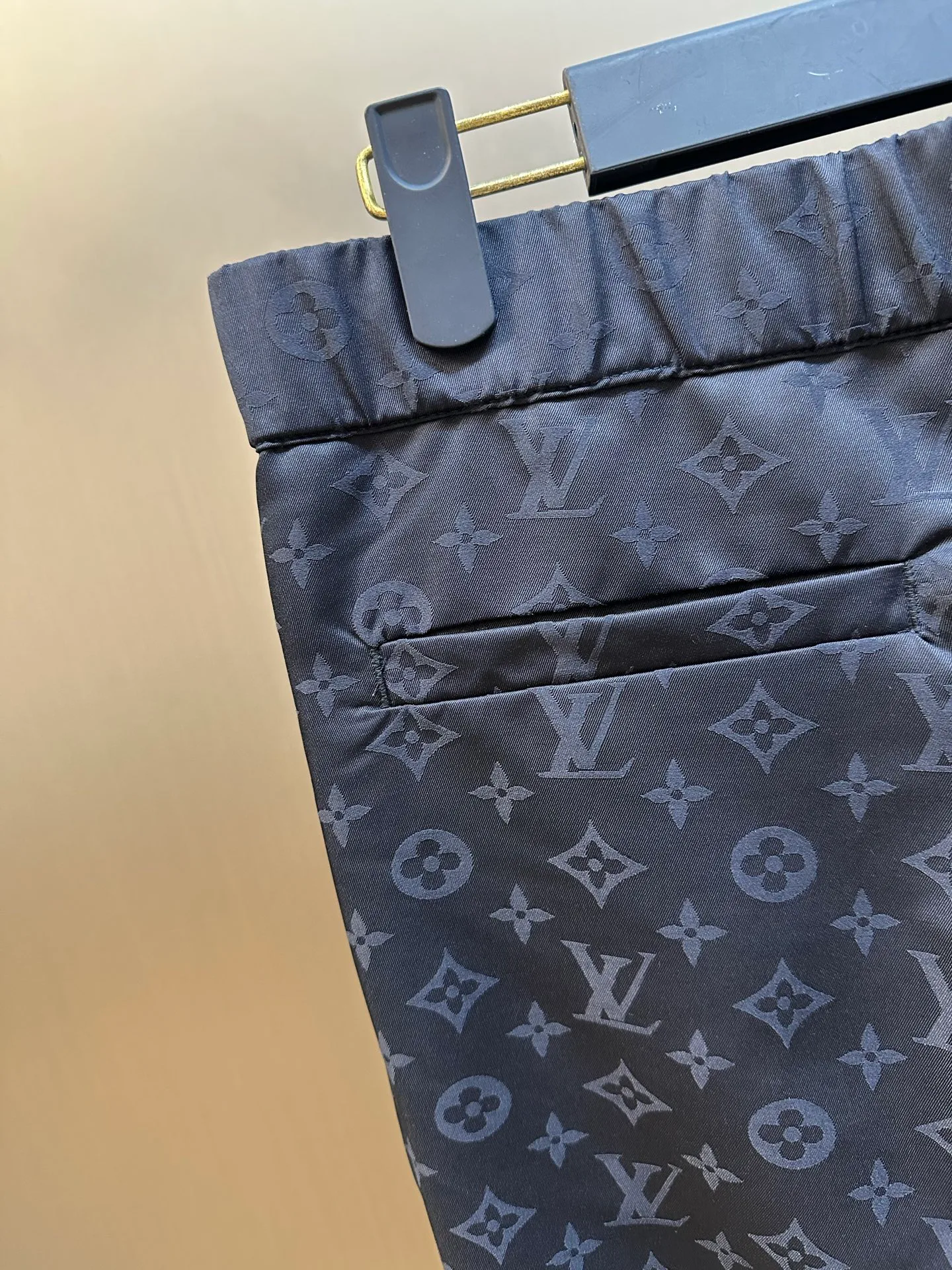 Men's Trousers LOUIS VUITTON 18178872