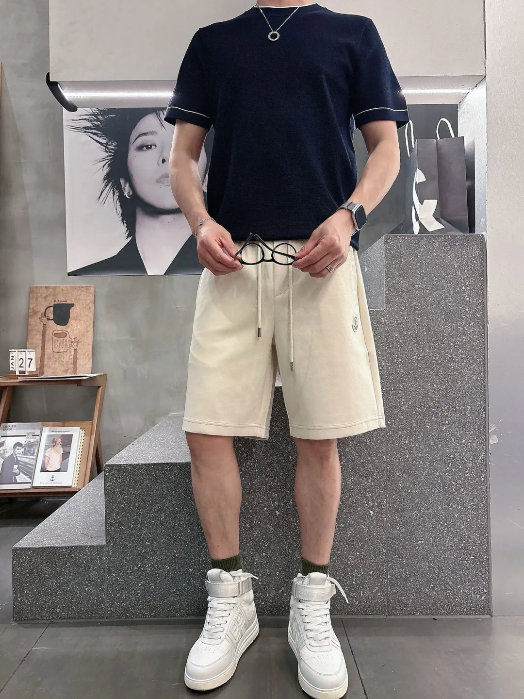 Men's Shorts MONCLER 17468341