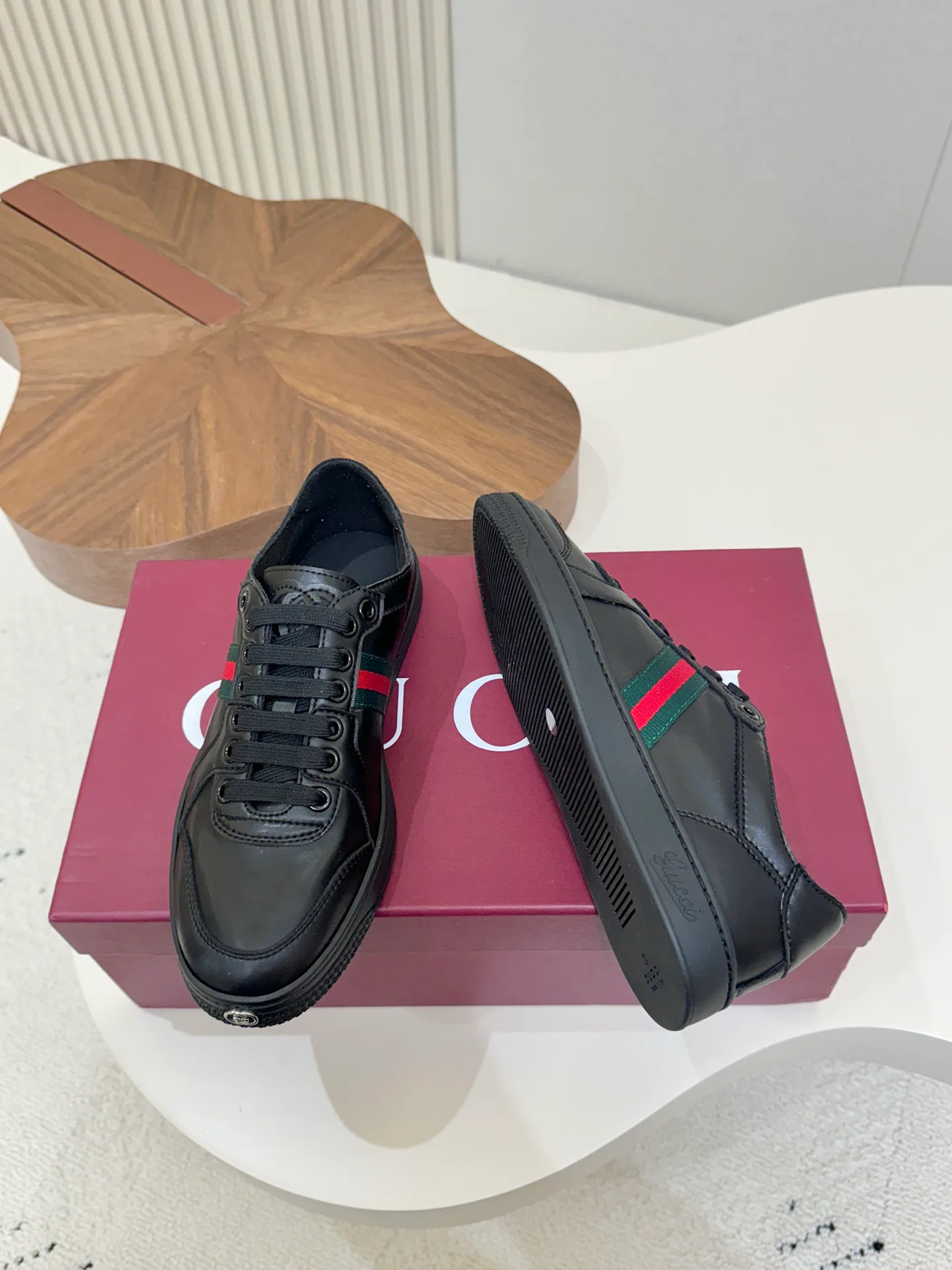 Women's Sneakers GUCCI 17571666