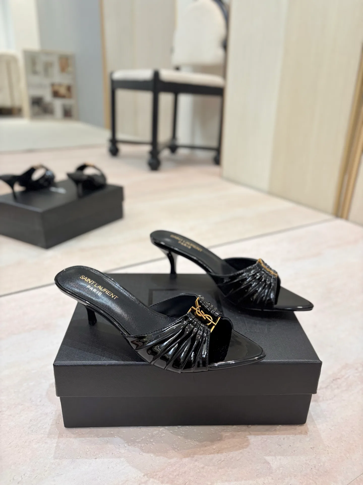 Women's Mules And Clogs SAINT LAURENT 17476081