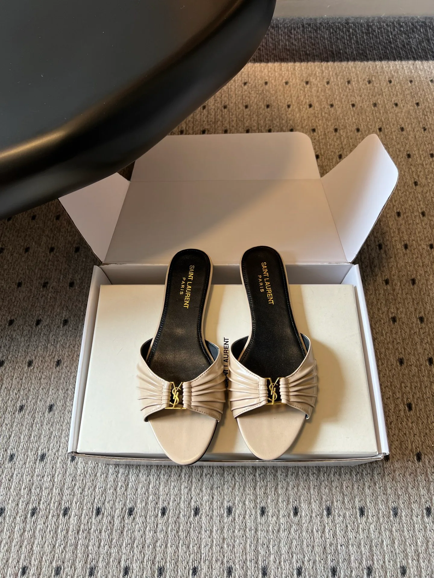 Women's Mules And Clogs SAINT LAURENT 17632140