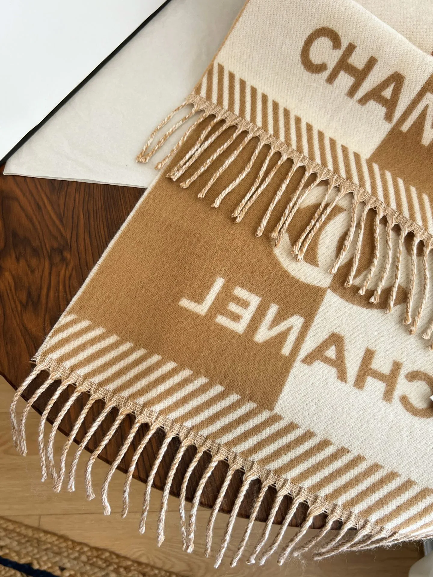 Шарфы Chanel 18555799